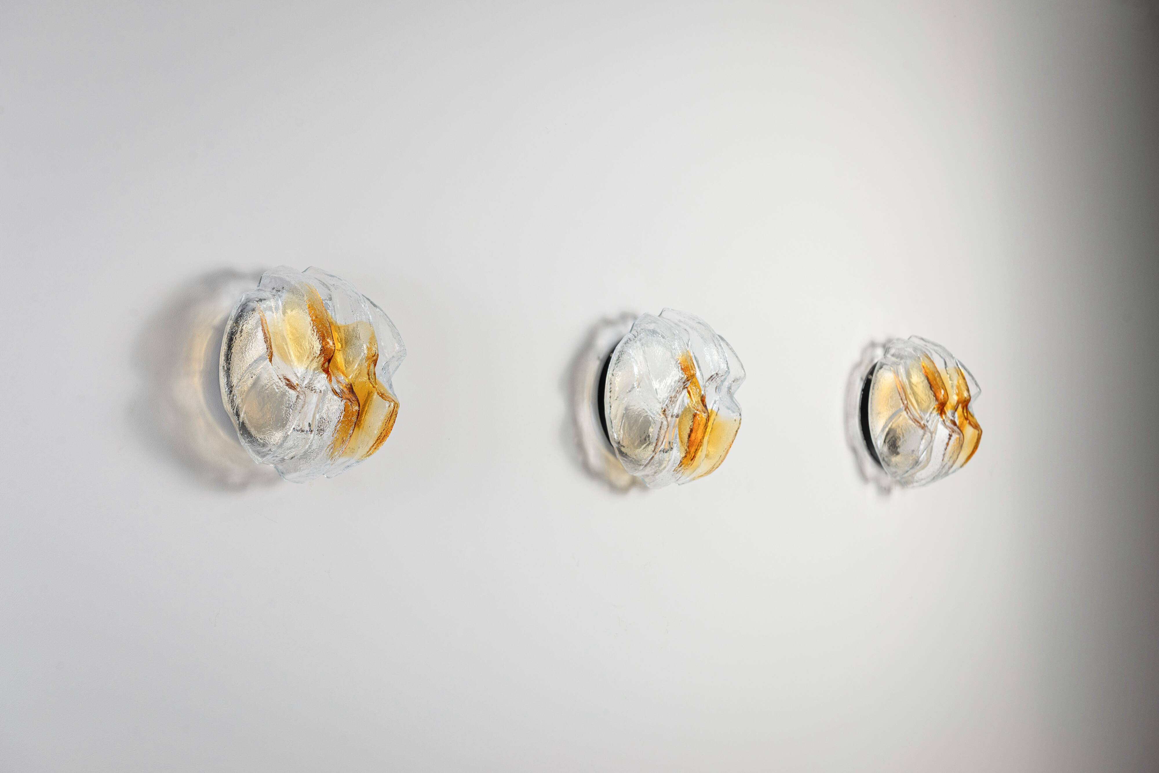 Ensemble de trois appliques murales en verre de Murano