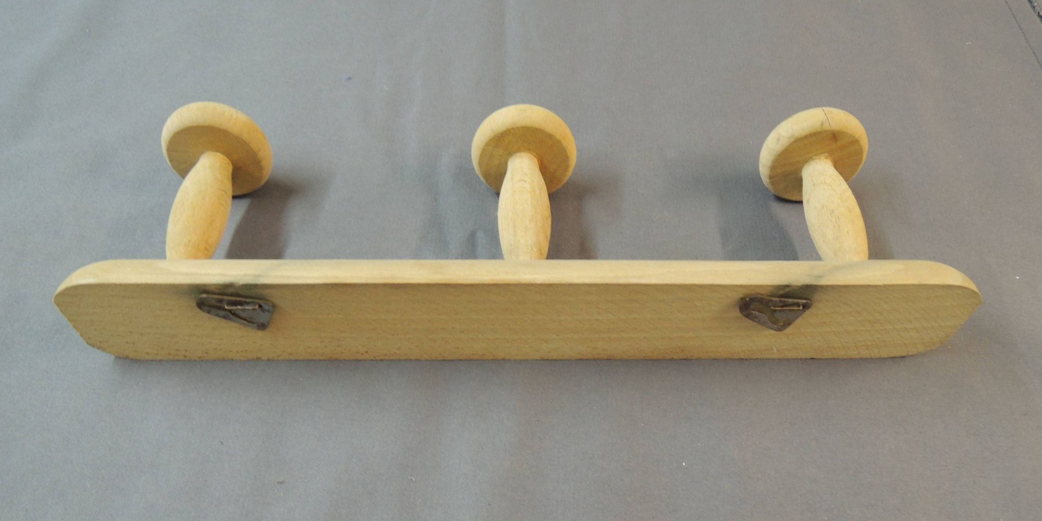 Wall-mounted coat rack