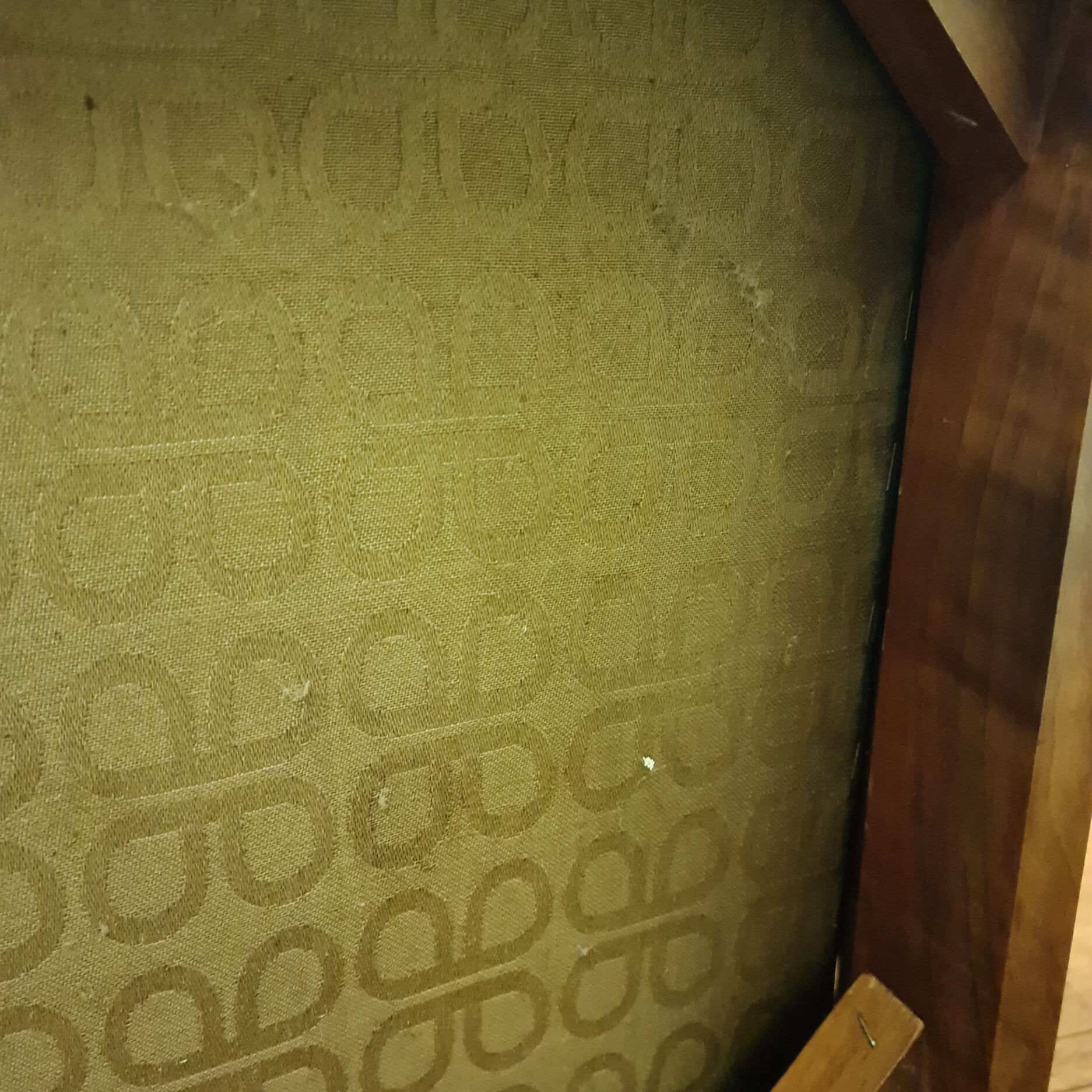 Table et chaises en noyer par Antonio Virgilio pour Bernini Italie années 1970