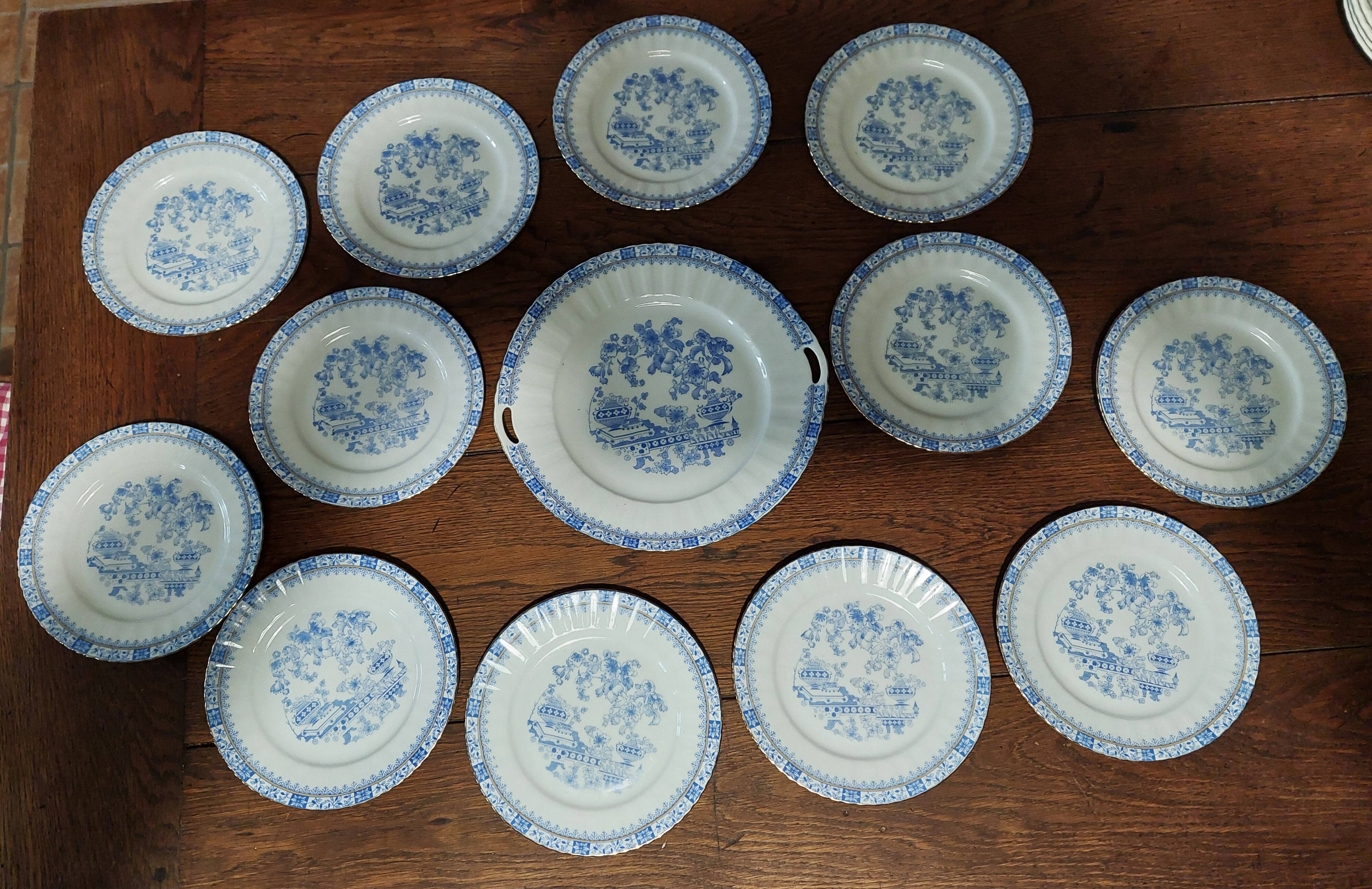 Dessert service twelve plates and round dish Bavaria China blau porcelain