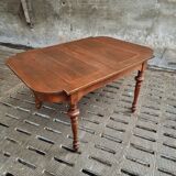 Antique extendable diningtable