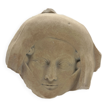 Mask of a woman from the 14th century – reproduction from the Louvre Museum