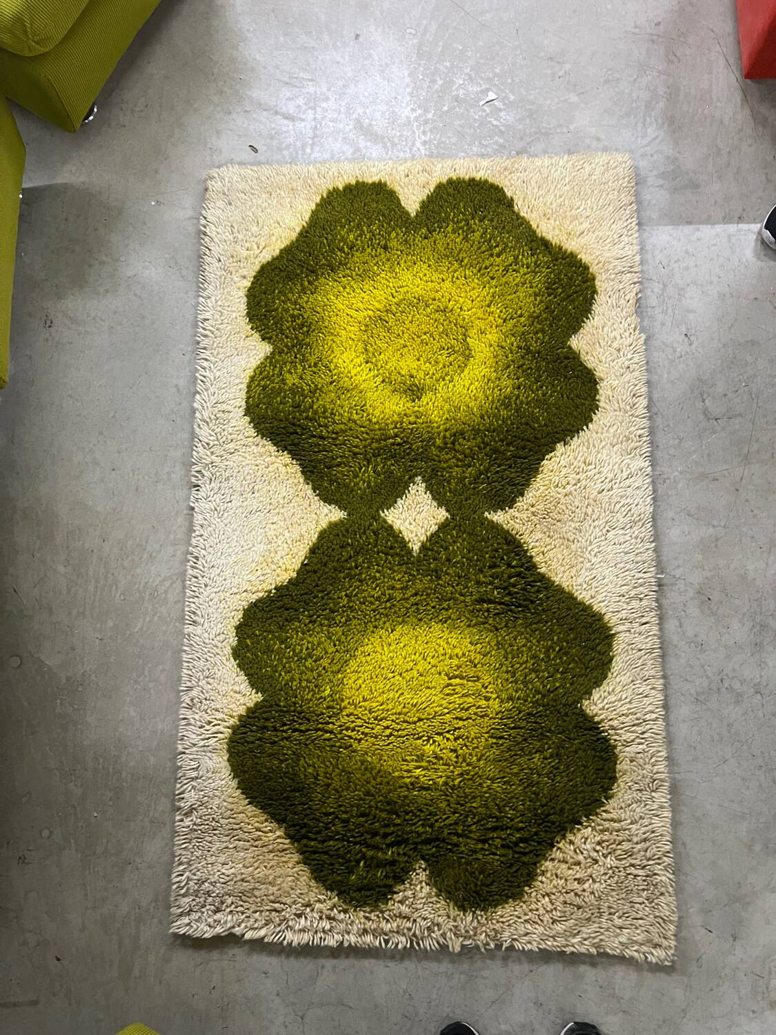 Vintage 70's pure wool velvet rug