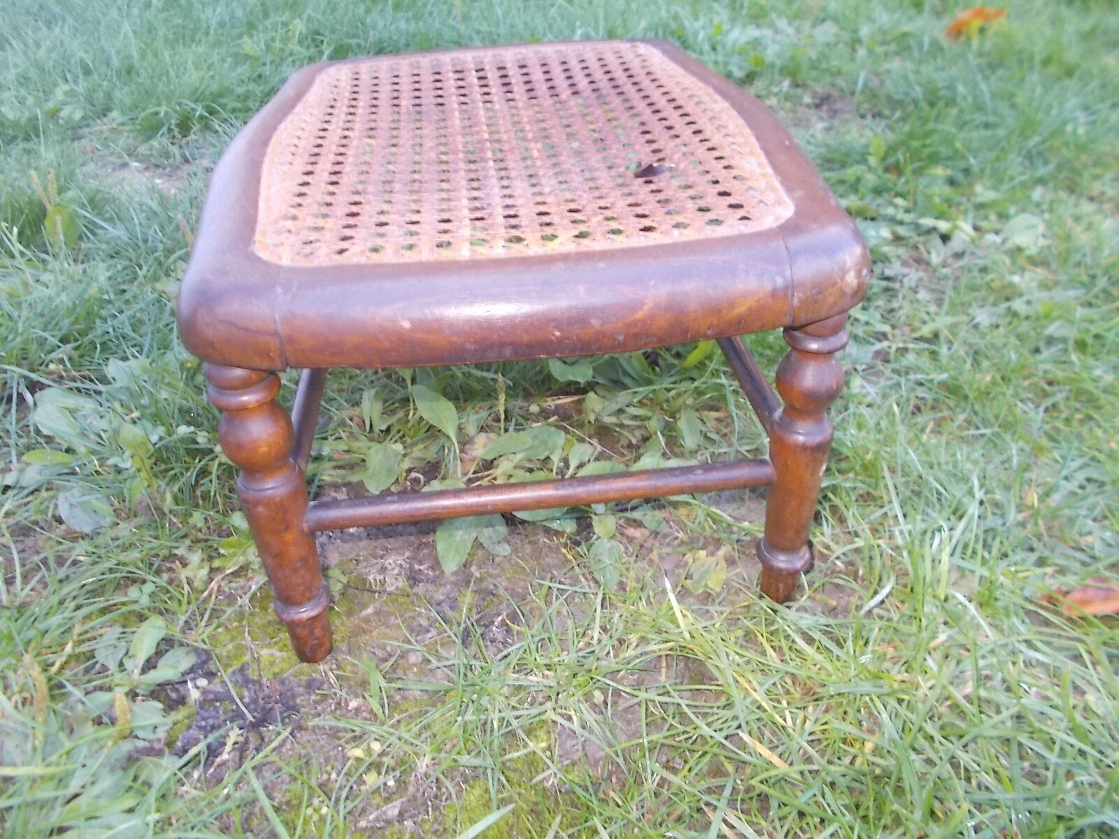 Footrest canning stool