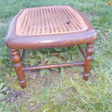 Repose-pied tabouret cannage
