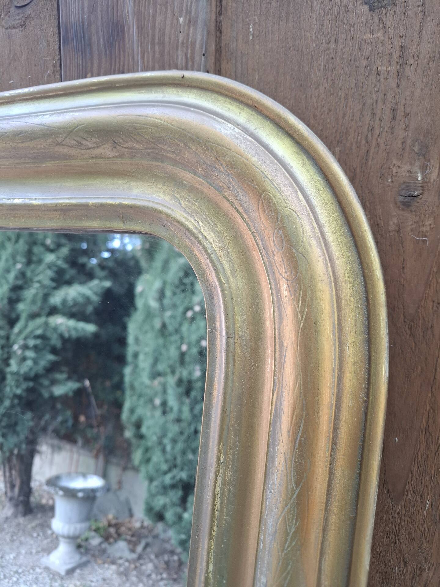 Golden mirror