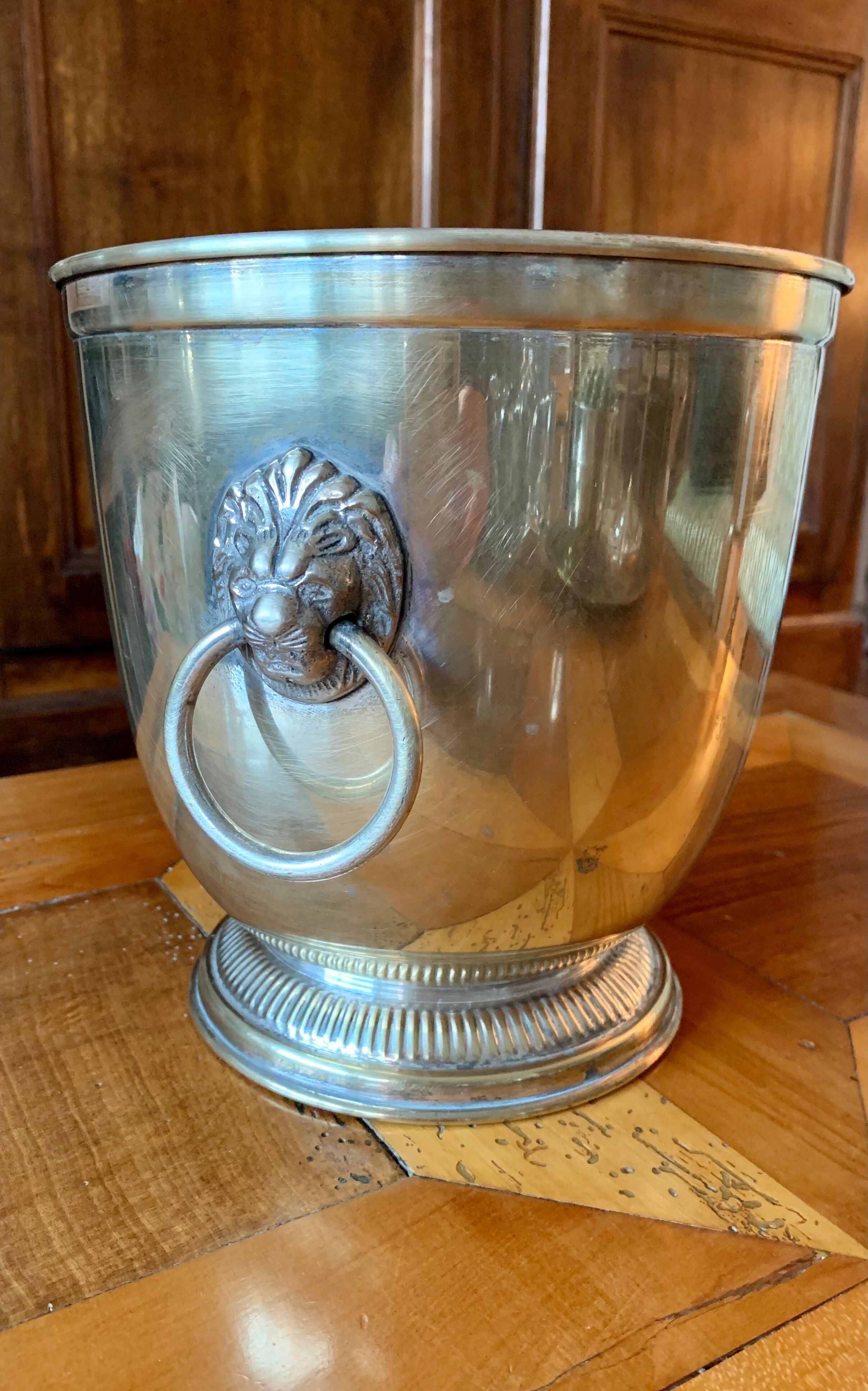 Lion's head champagne bucket