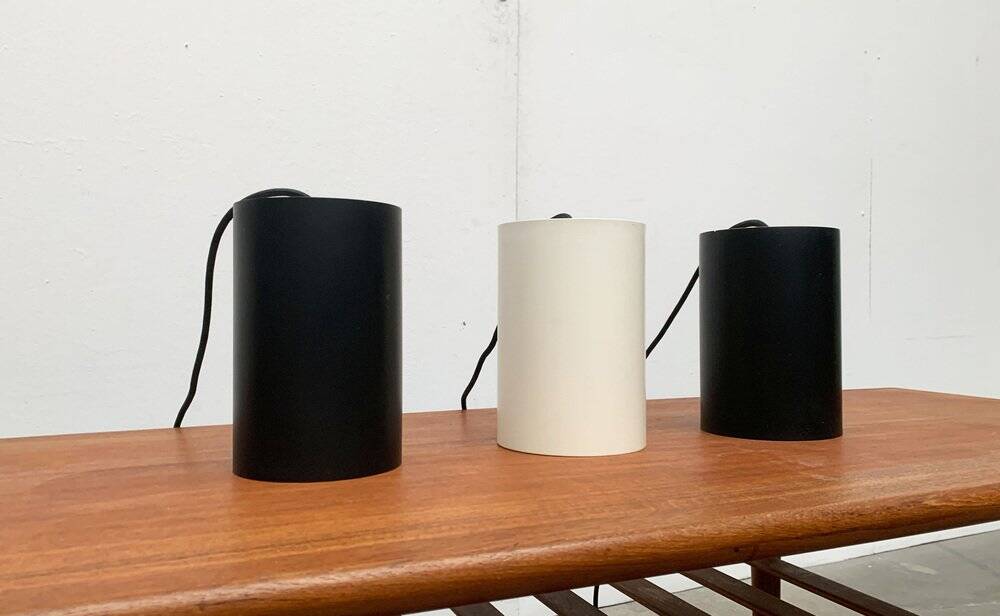 Minimalist cylindrical pendant light from the mid-century in metal by Eila & John Meiling for Louis Poulsen, set of 3.