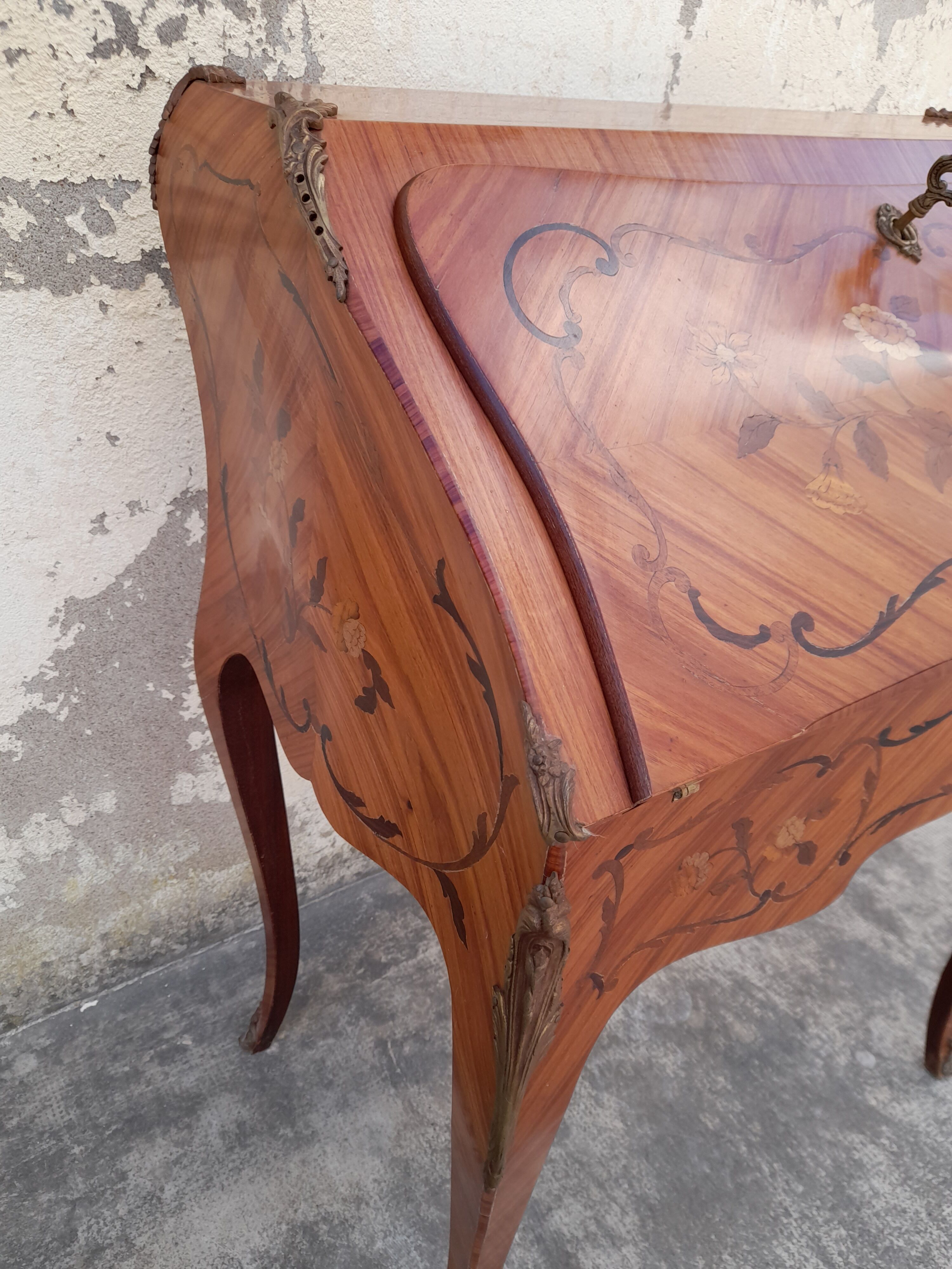 Writing desk back to donkey style Louis XV in rosewood