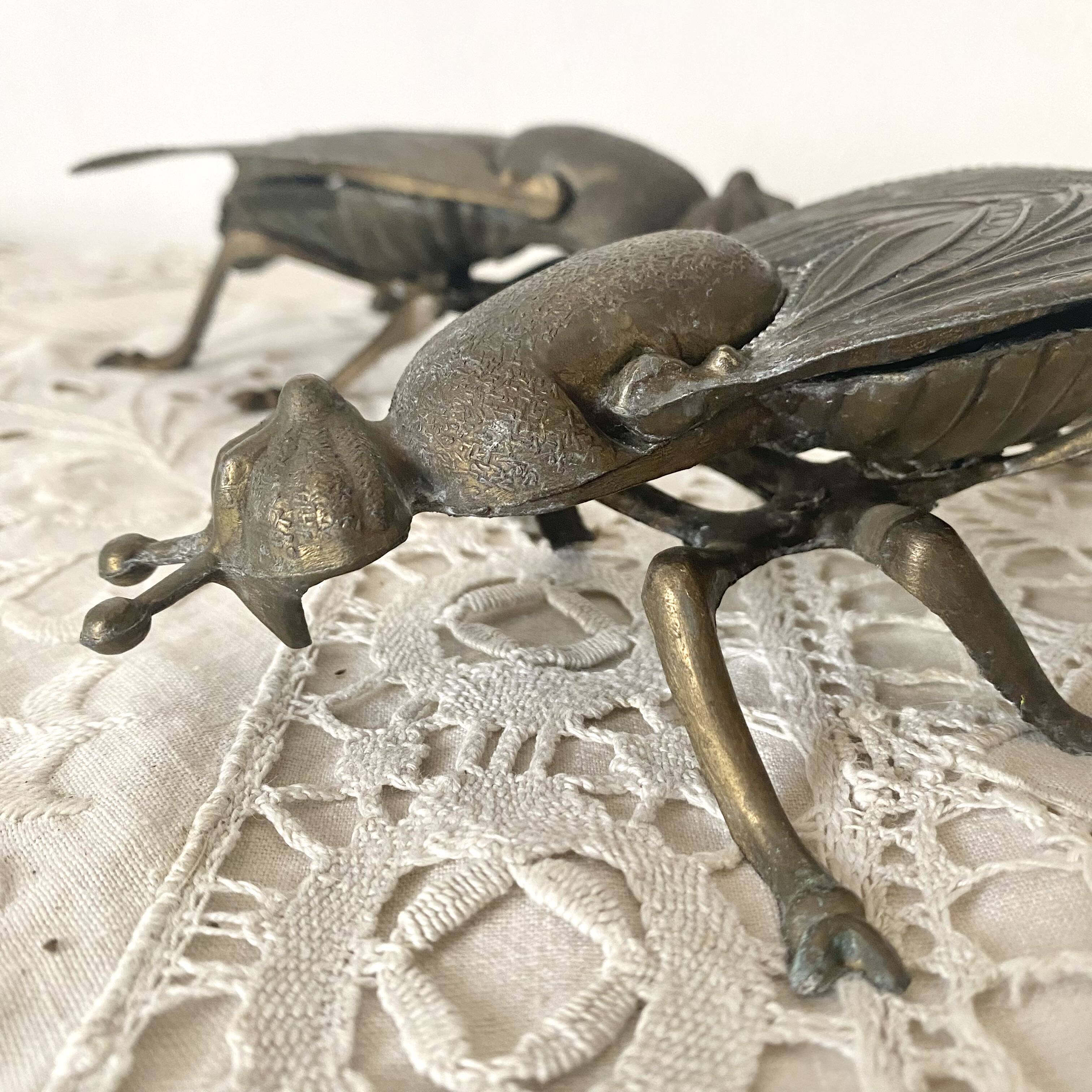 2 cendriers insectes mouches en métal années 50-60