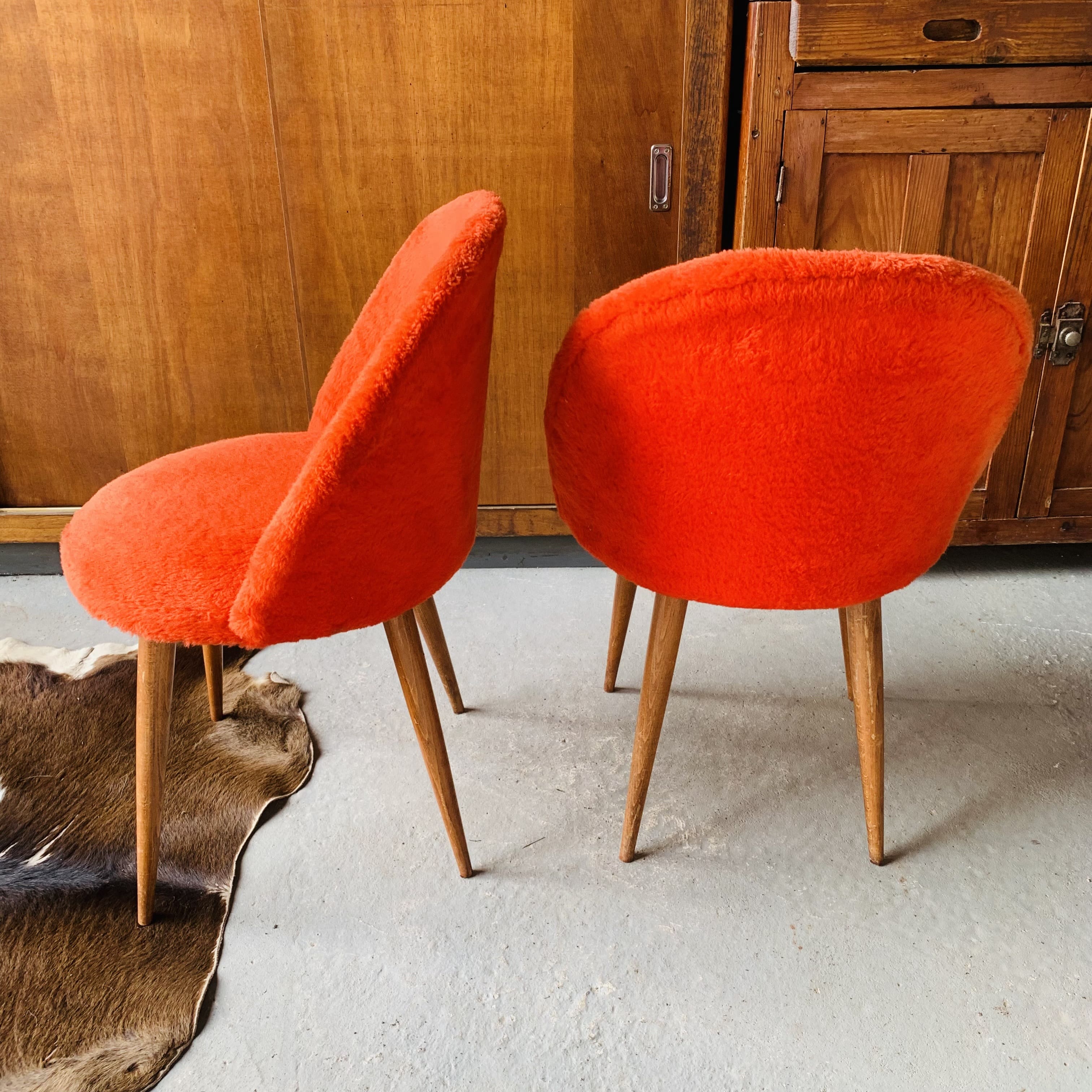 Set of 2 orange moumoute chairs