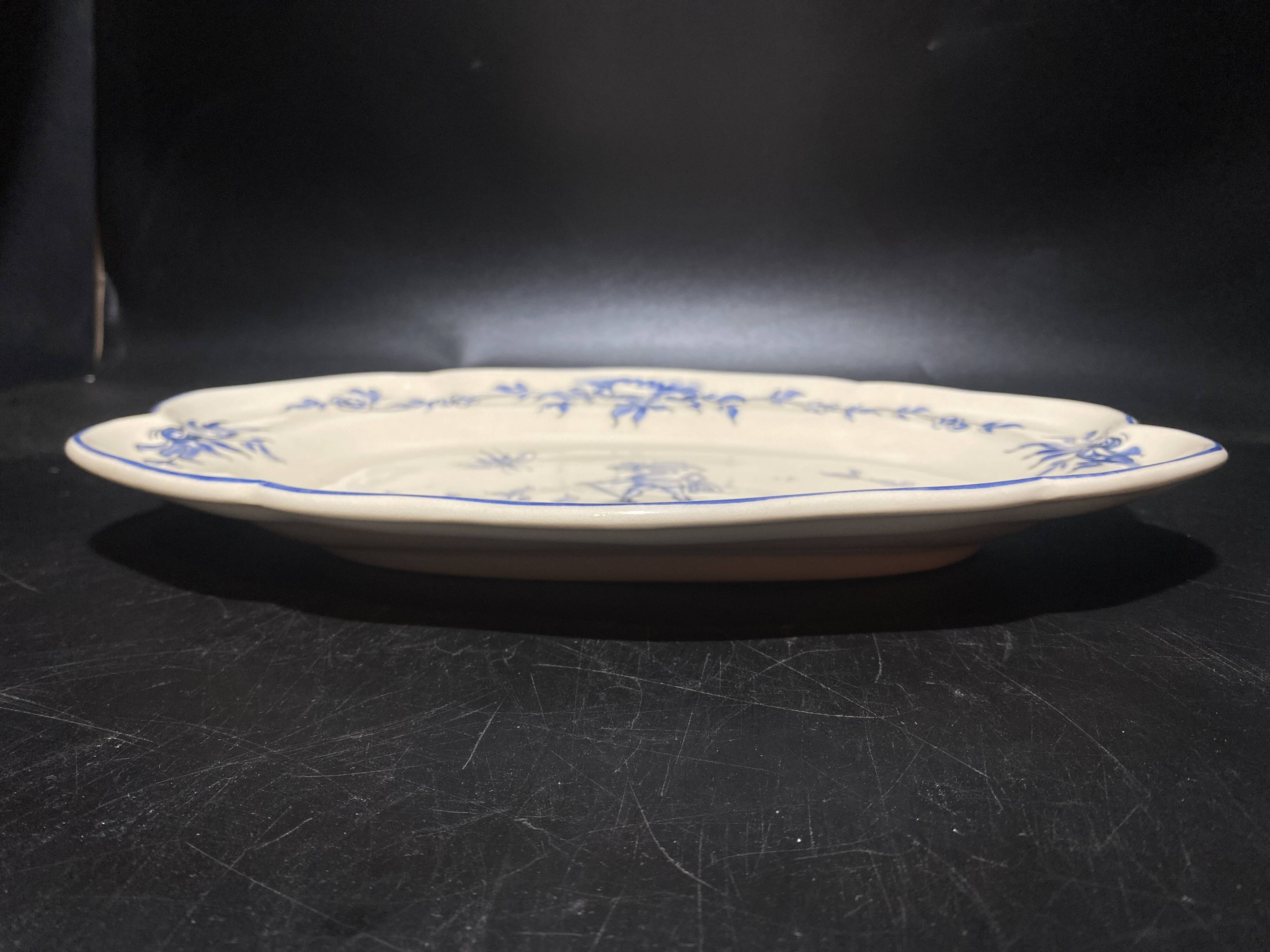 Decorative ceramic dish