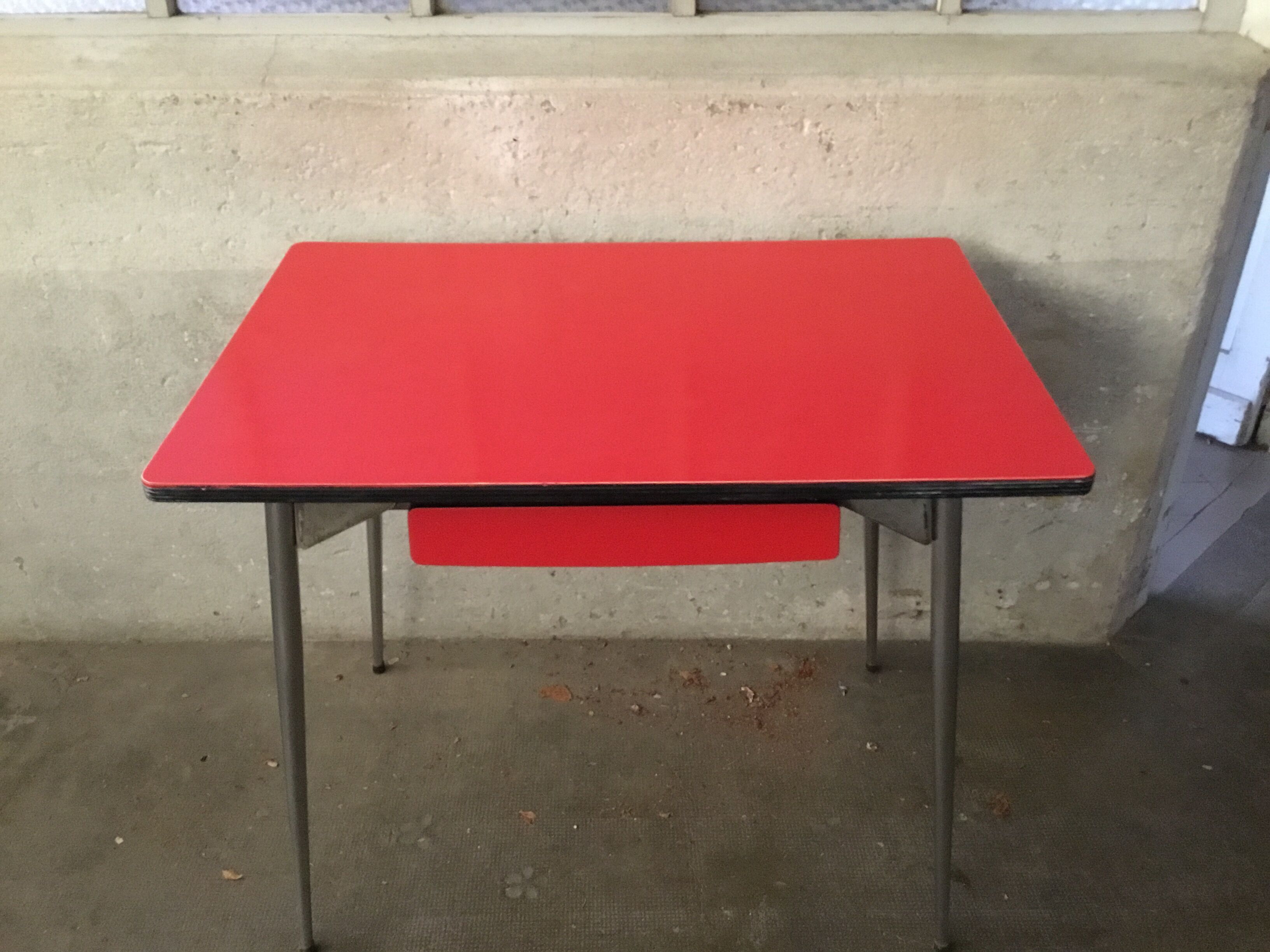 Formica table