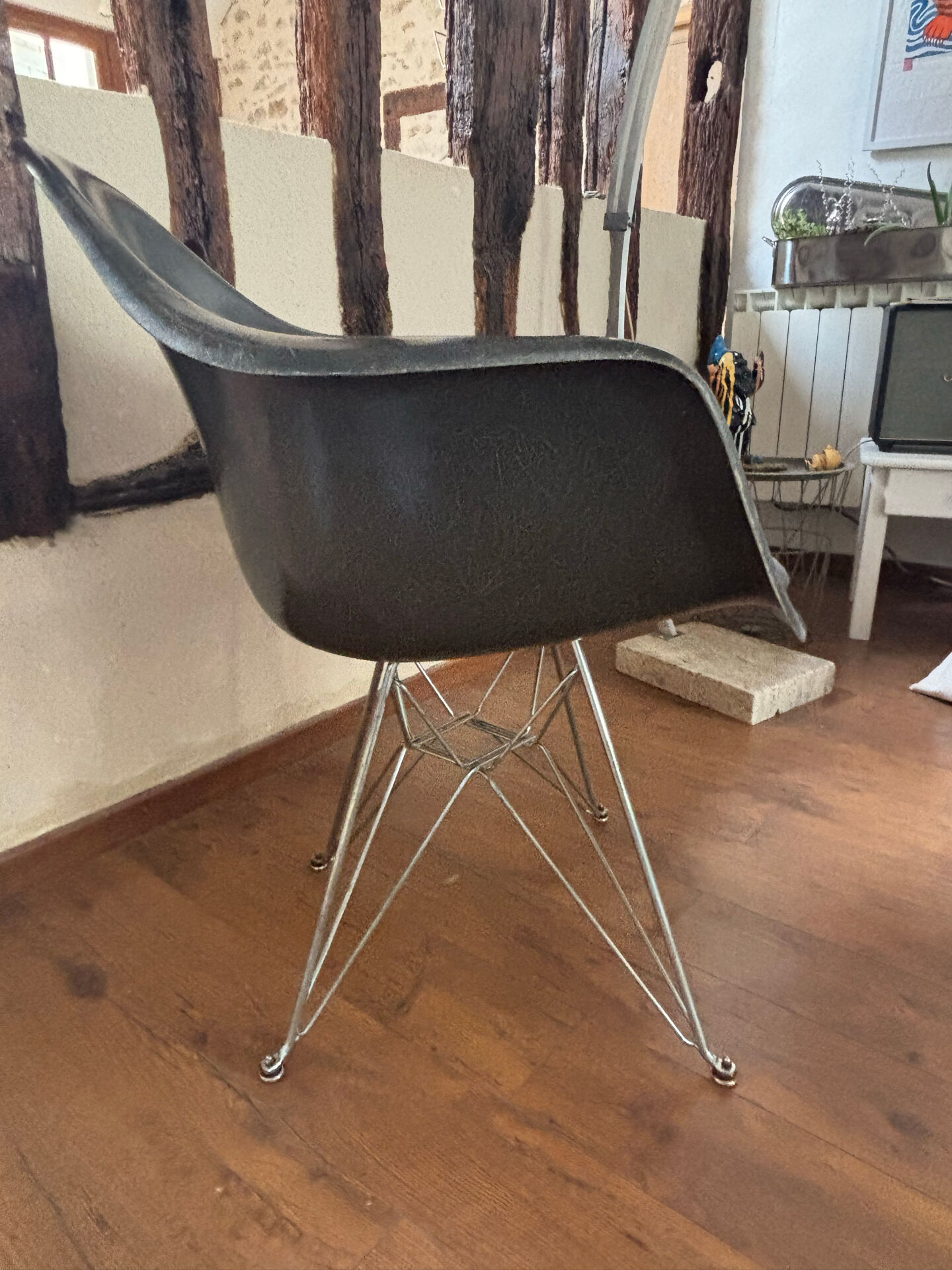 Vintage Eames DAR armchair – Herman Miller / Fehlbaum production