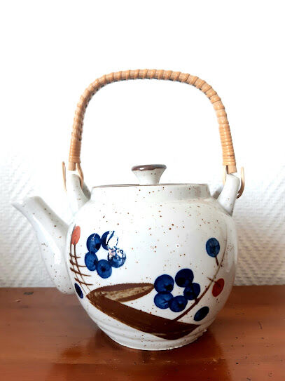 Stoneware tea set with currants, vintage Japan