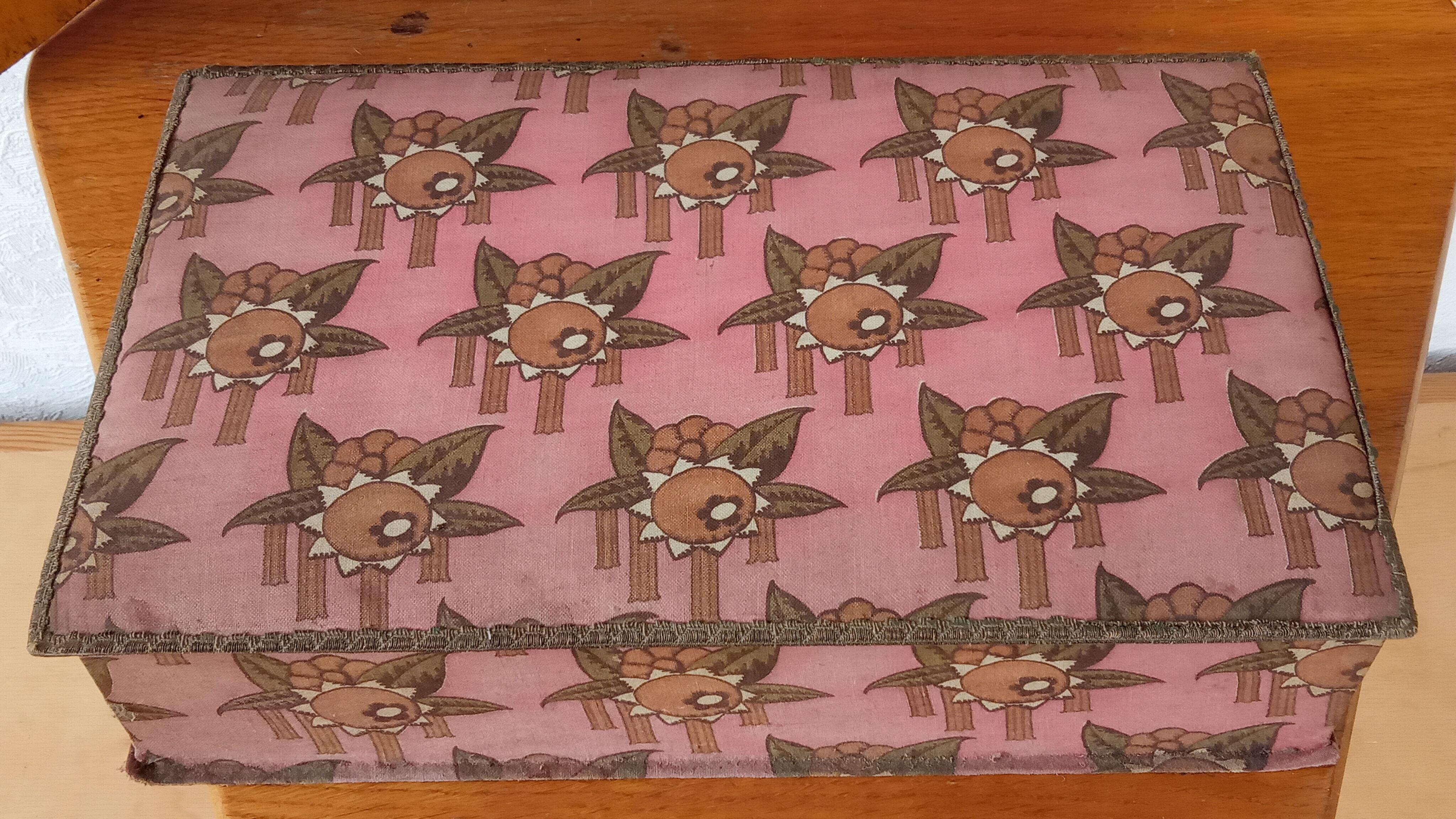Art-deco fabric box