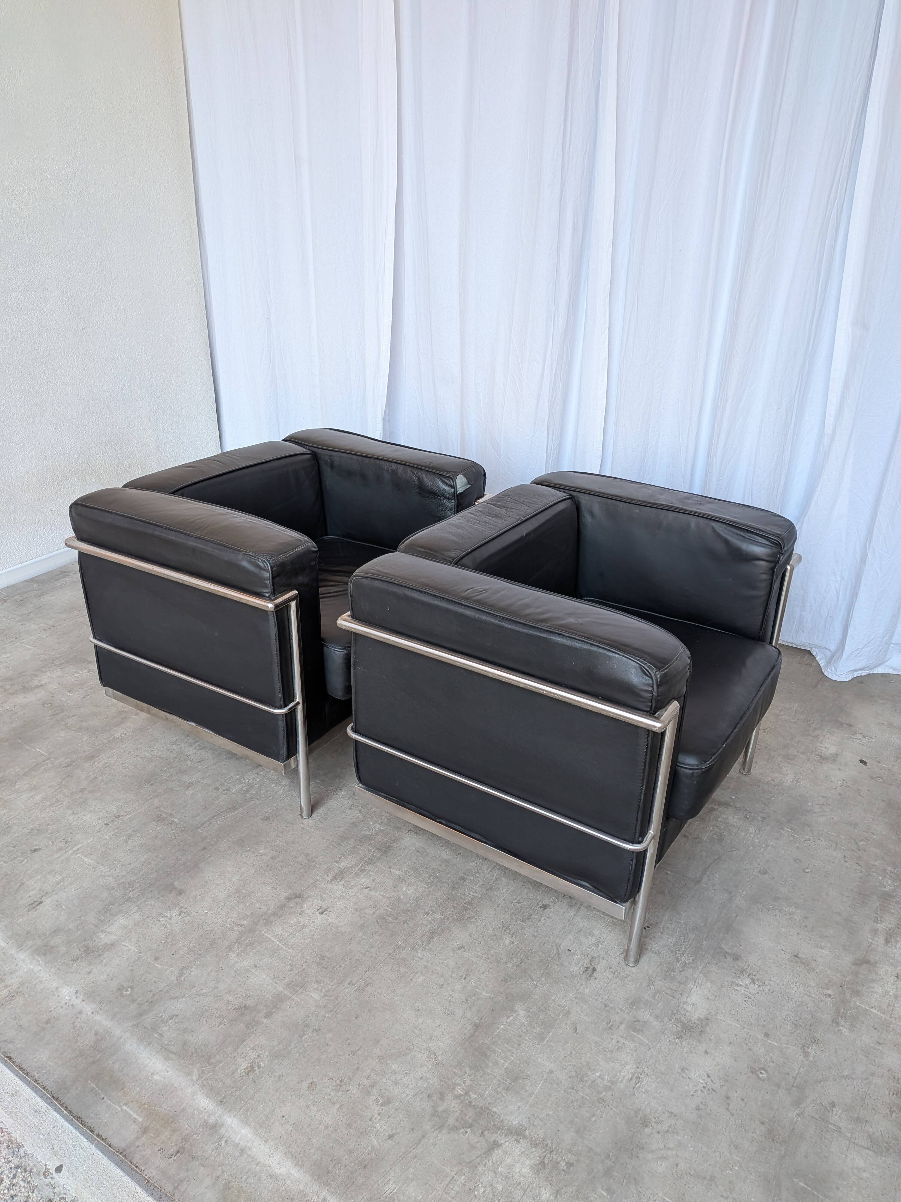 Set of 2 Mid-century Black Leather Lounge Chairs / Italian Design Armchairs