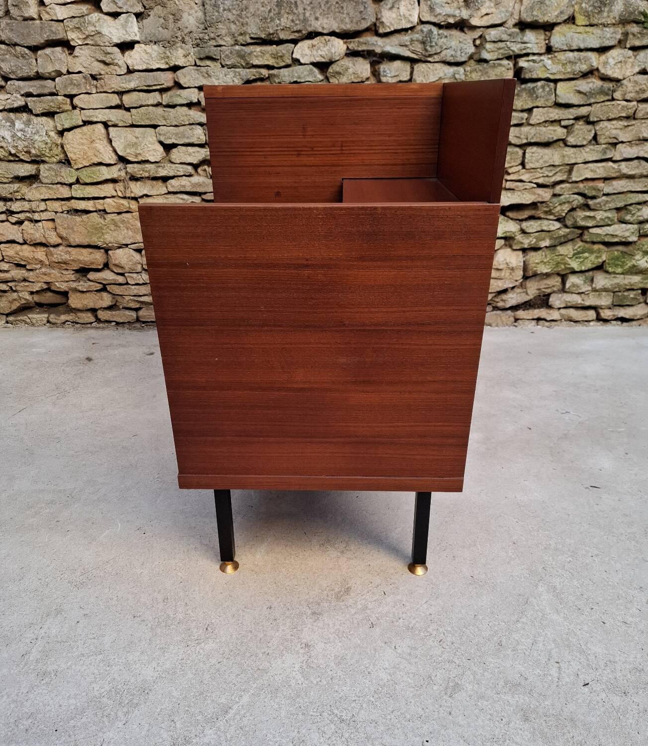Modernist chest of drawers