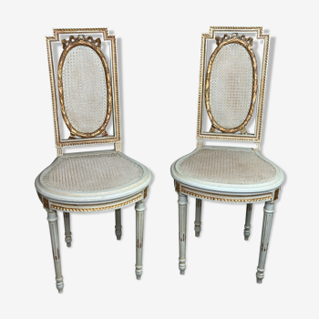 Chaises cannées de style Louis XV patinées gris et doré