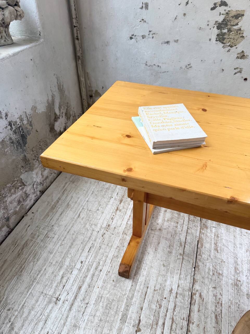 Perriand mountain furniture table 1970