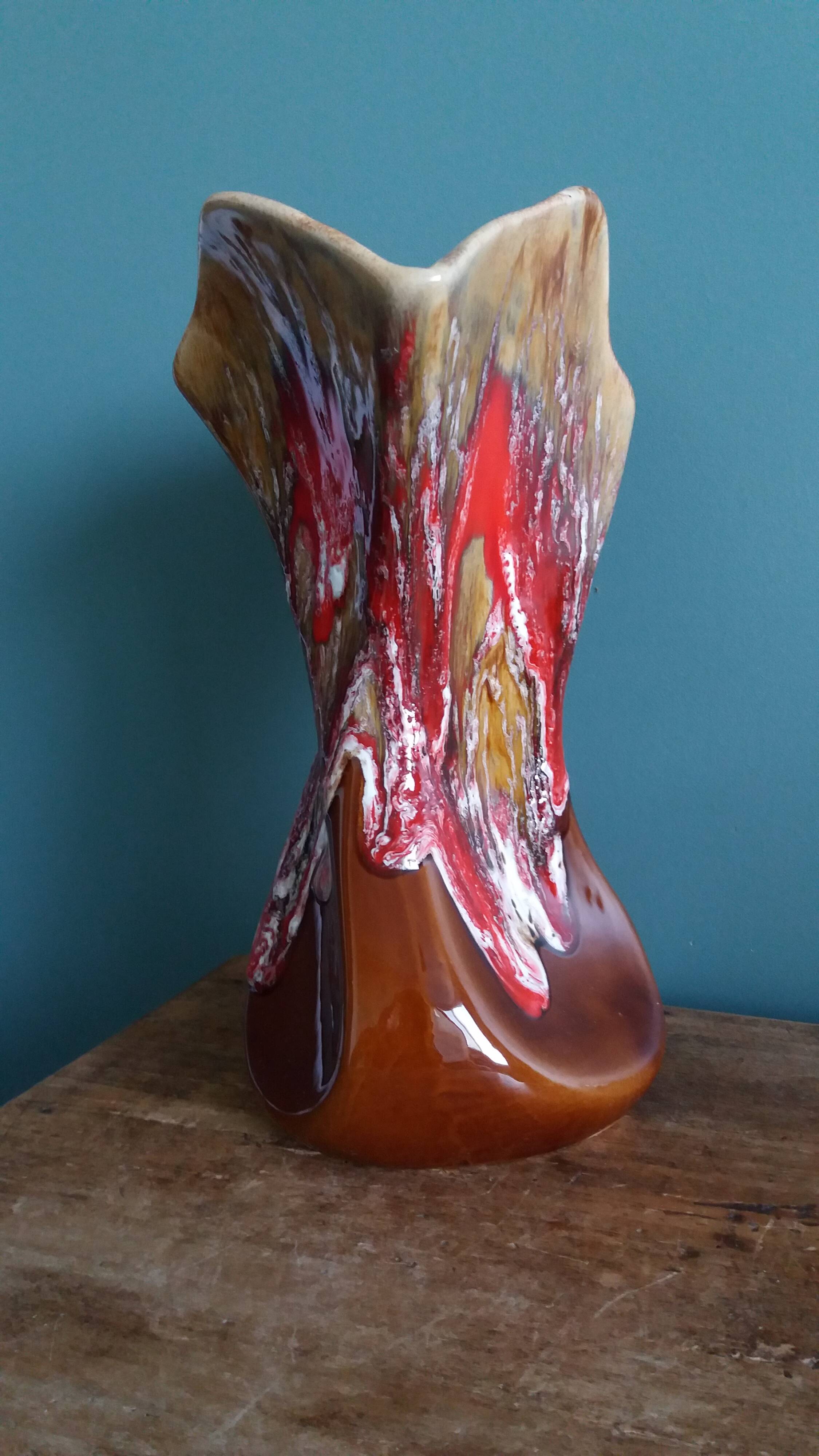 Vallauris vase in flamed ceramic, free-form model 330.