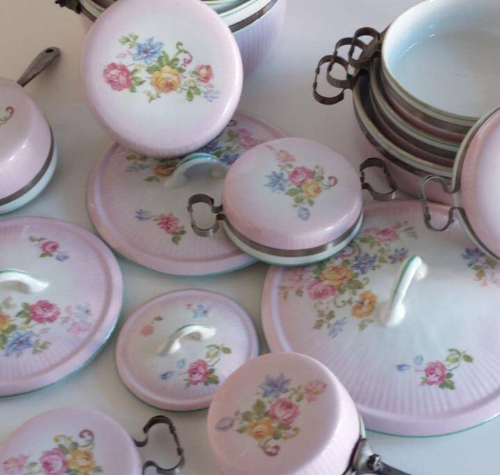 Lot of old porcelain casseroles flowers wall decoration