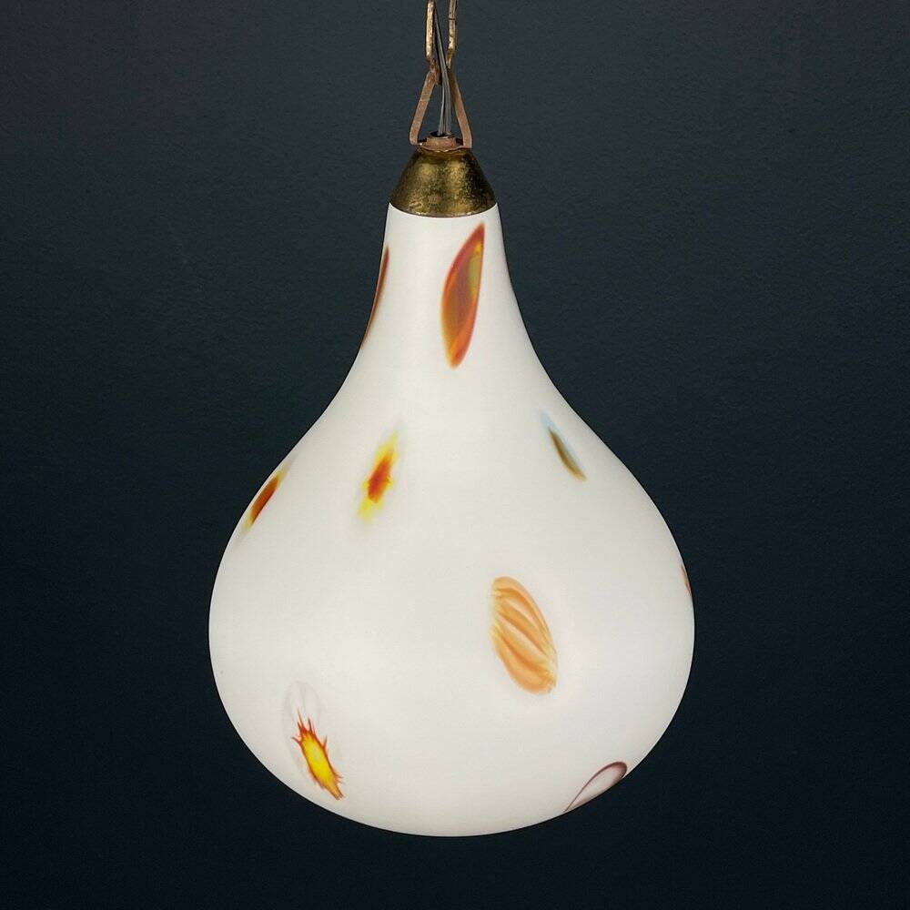 Murano opaline glass pendant lamp from the mid-century by Stilnovo, 1950s.