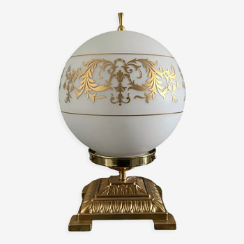 Vintage globe table lamp