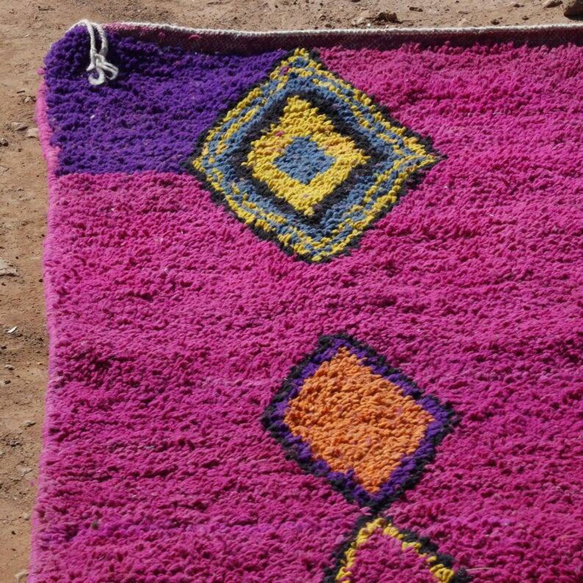 Handmade Moroccan rug 250cm x 150cm