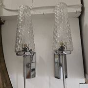 Paire d'appliques chrome et verre ciselé mid-century 