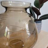 Round smoked glass vase with star pattern