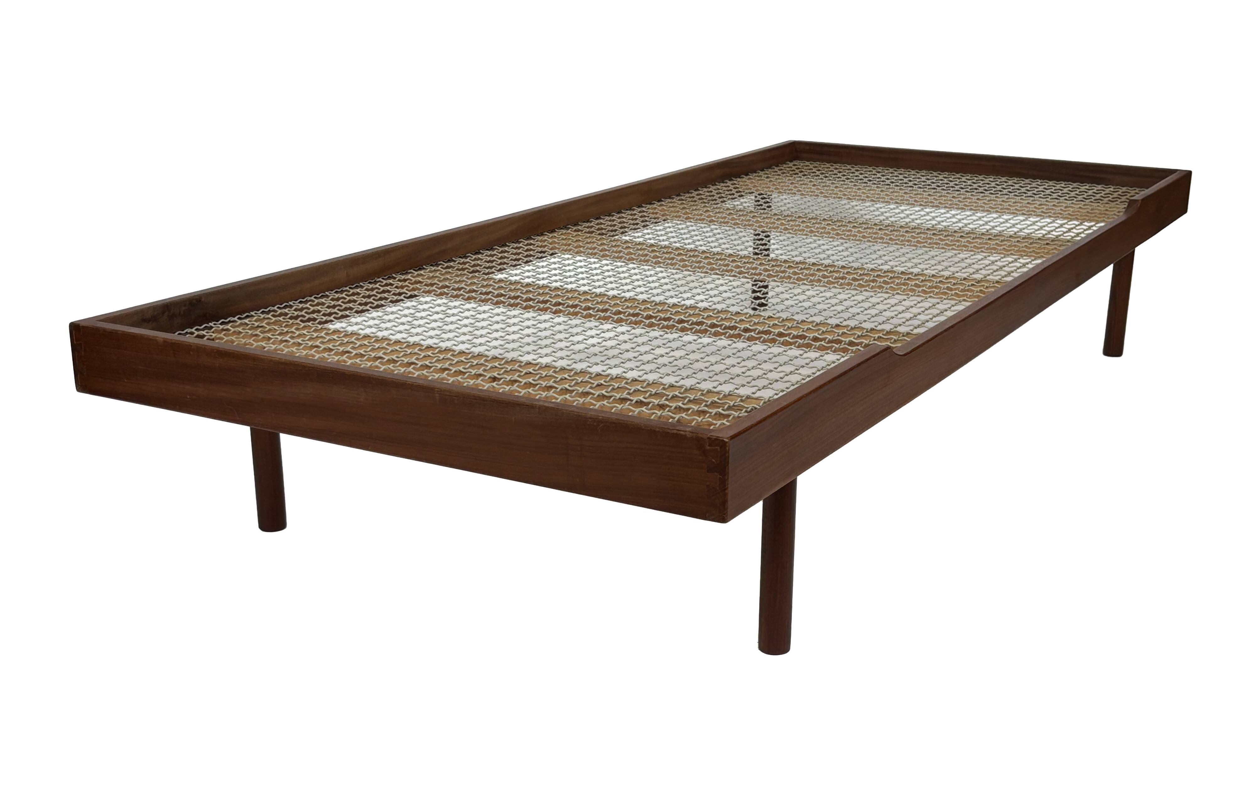 Vintage daybed minimalist design in Teak 1960s