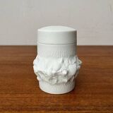 German mid-century white porcelain box with lid and shell motif by Kaiser, 1960s.