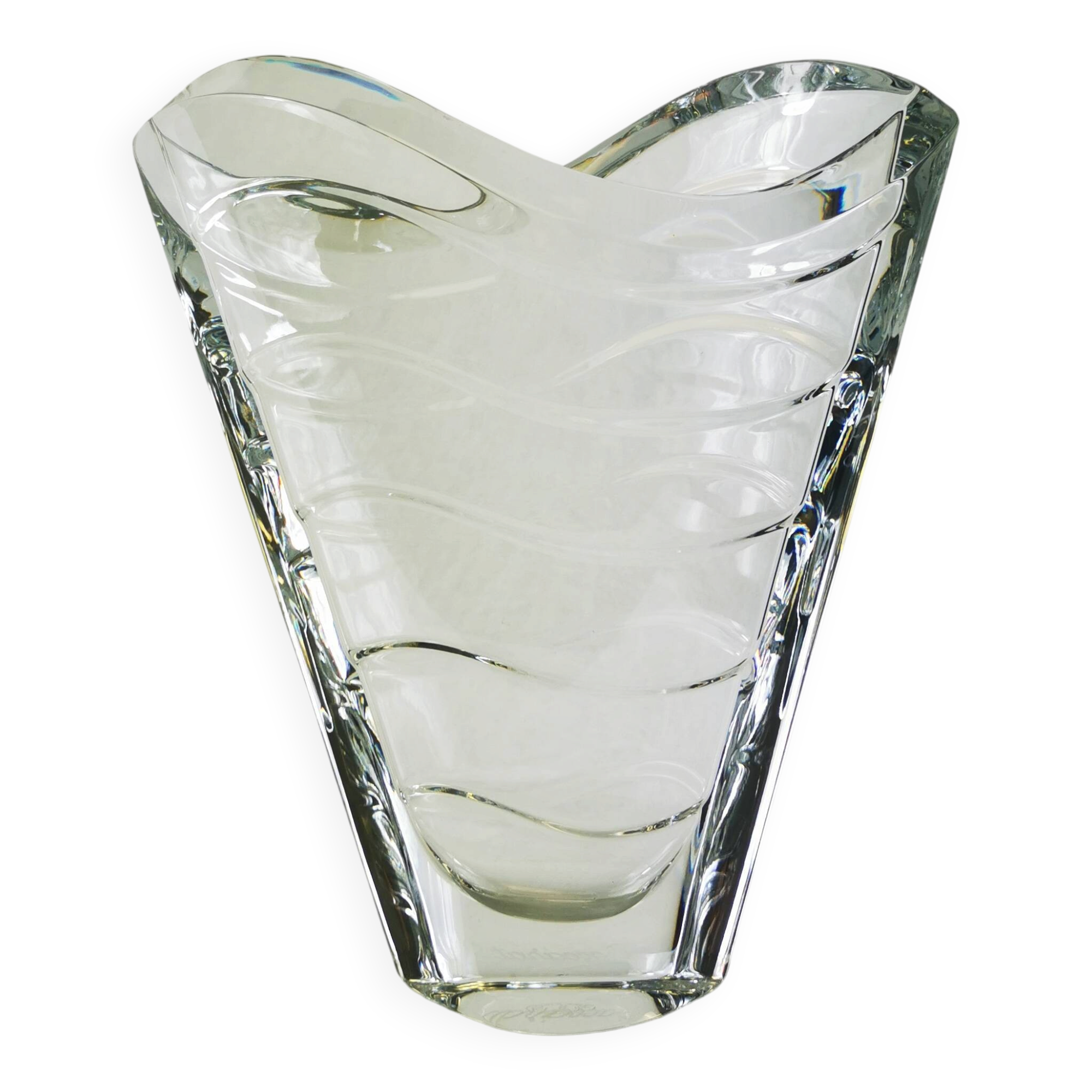 Baccarat crystal vase model Wave