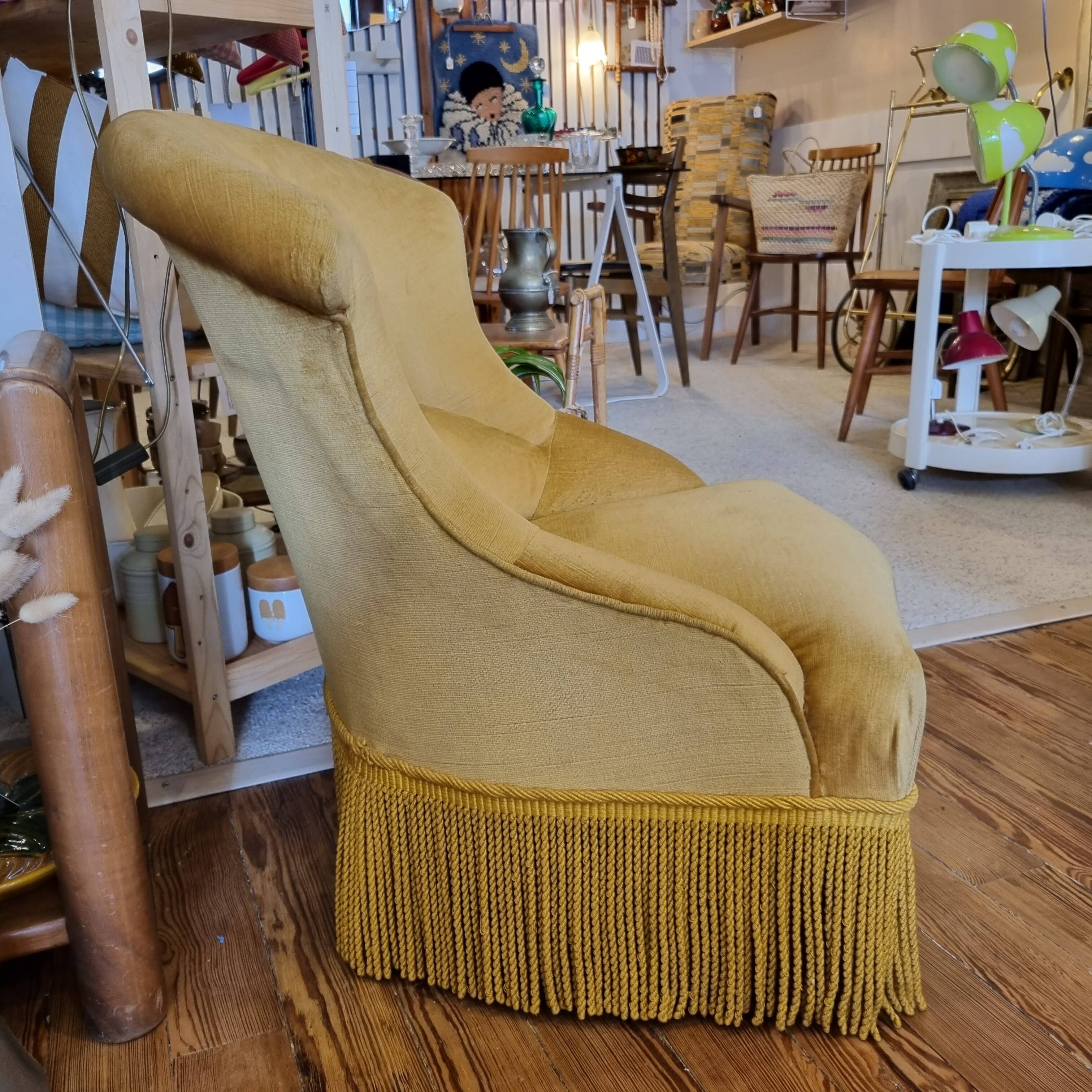 Golden yellow velvet toad armchair