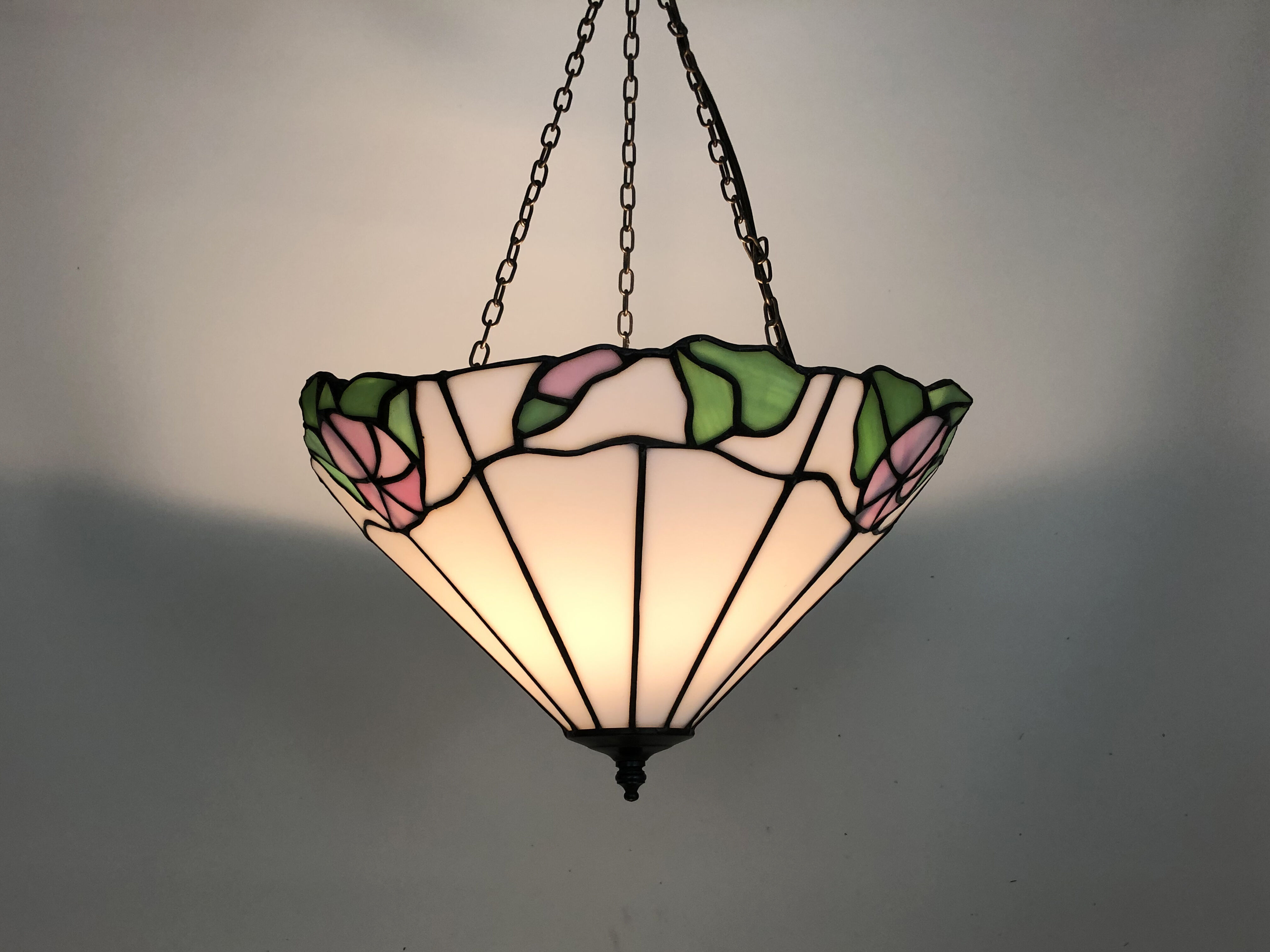 Tiffany washbasin pendant in glass paste with floral decoration