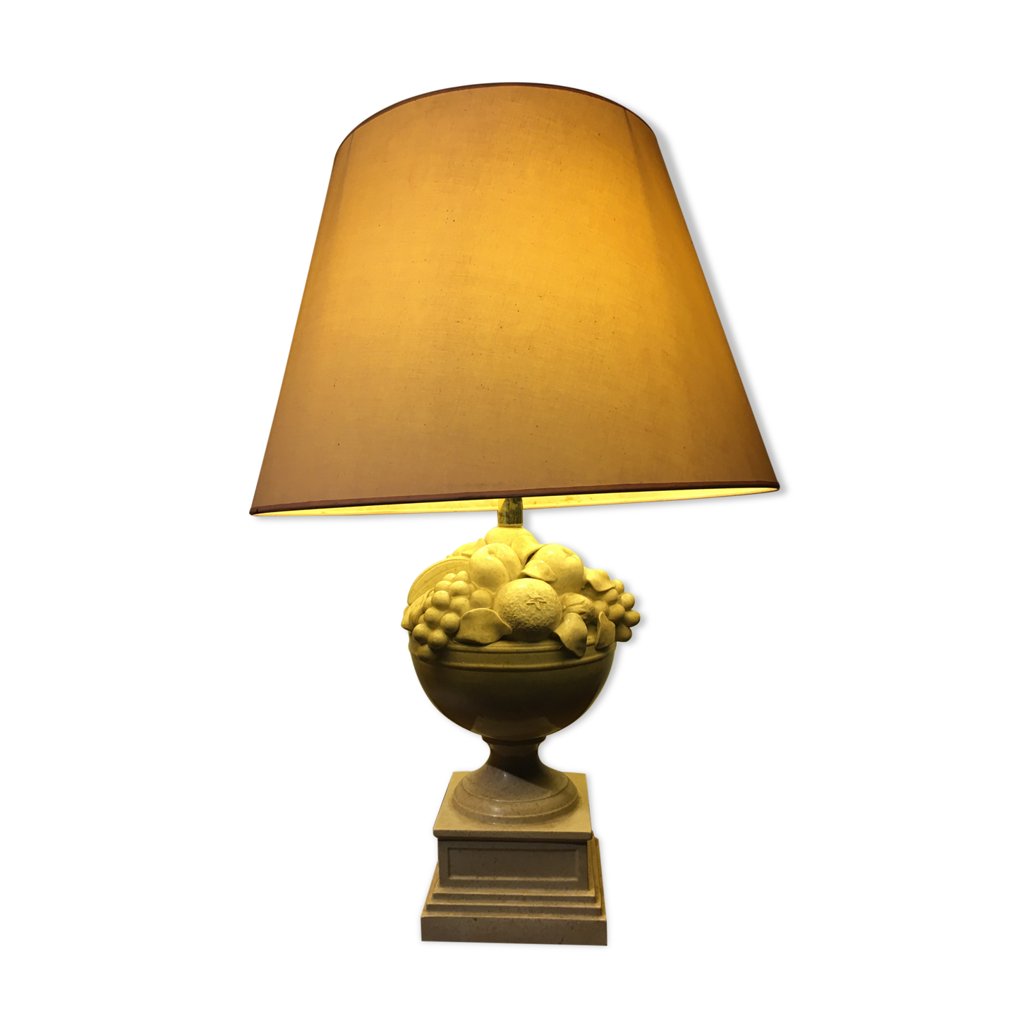 Ceramic fruit cutting lamp