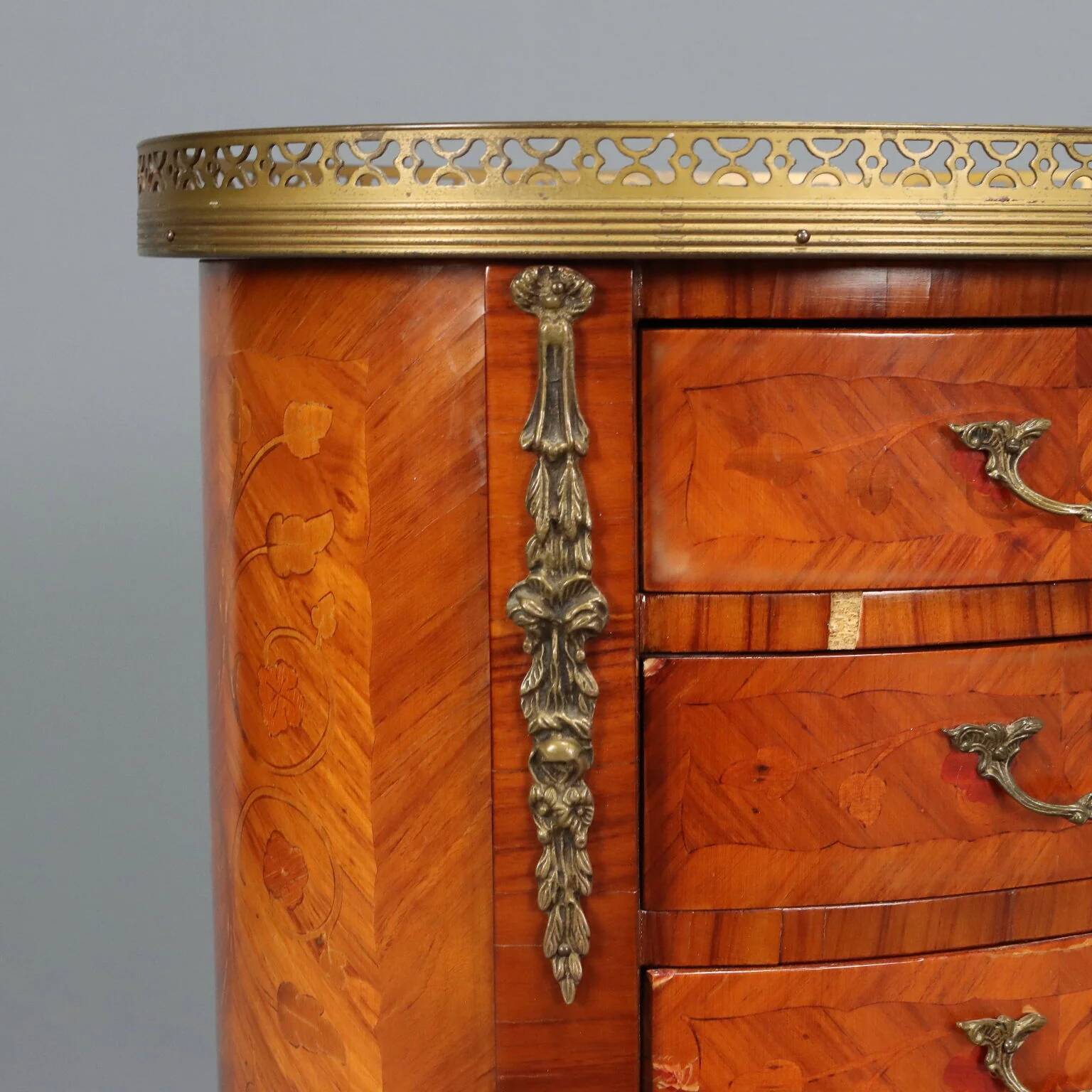 Tables de chevet anciennes style Napoléon III en bois de rose XXe siècle