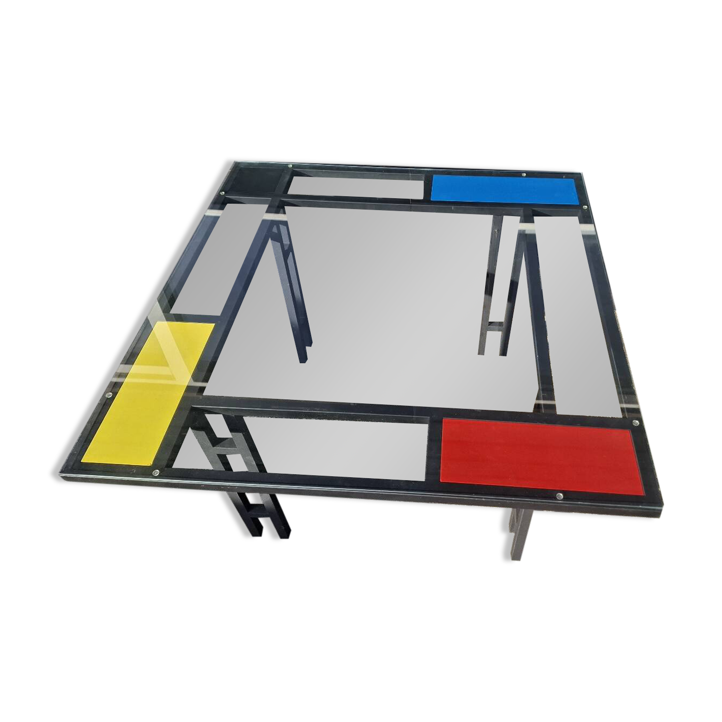 Vintage postmodern dinertable