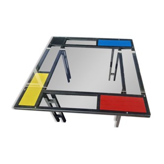 Vintage postmodern dinertable