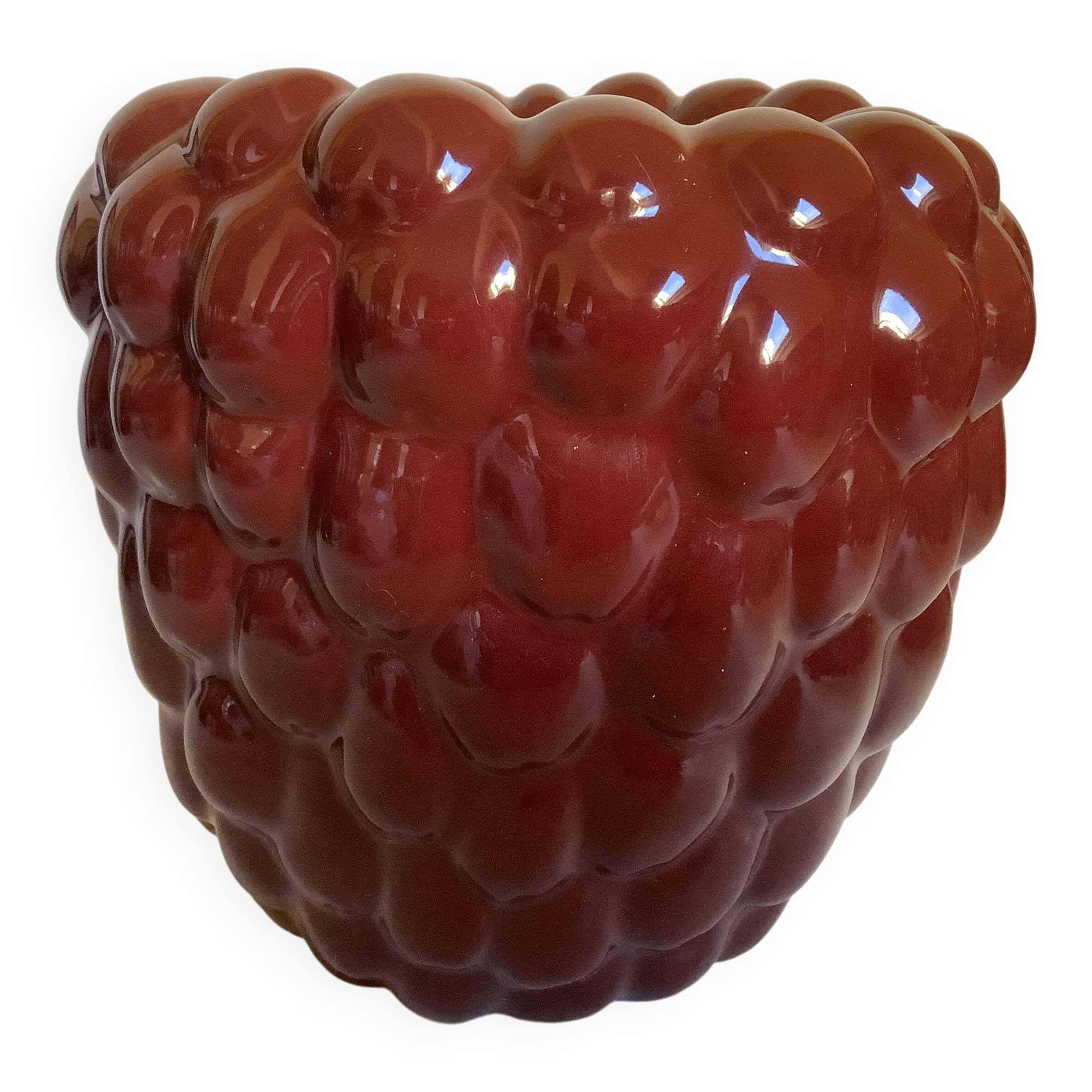 Raspberry vase, ceramic, burgundy brown.