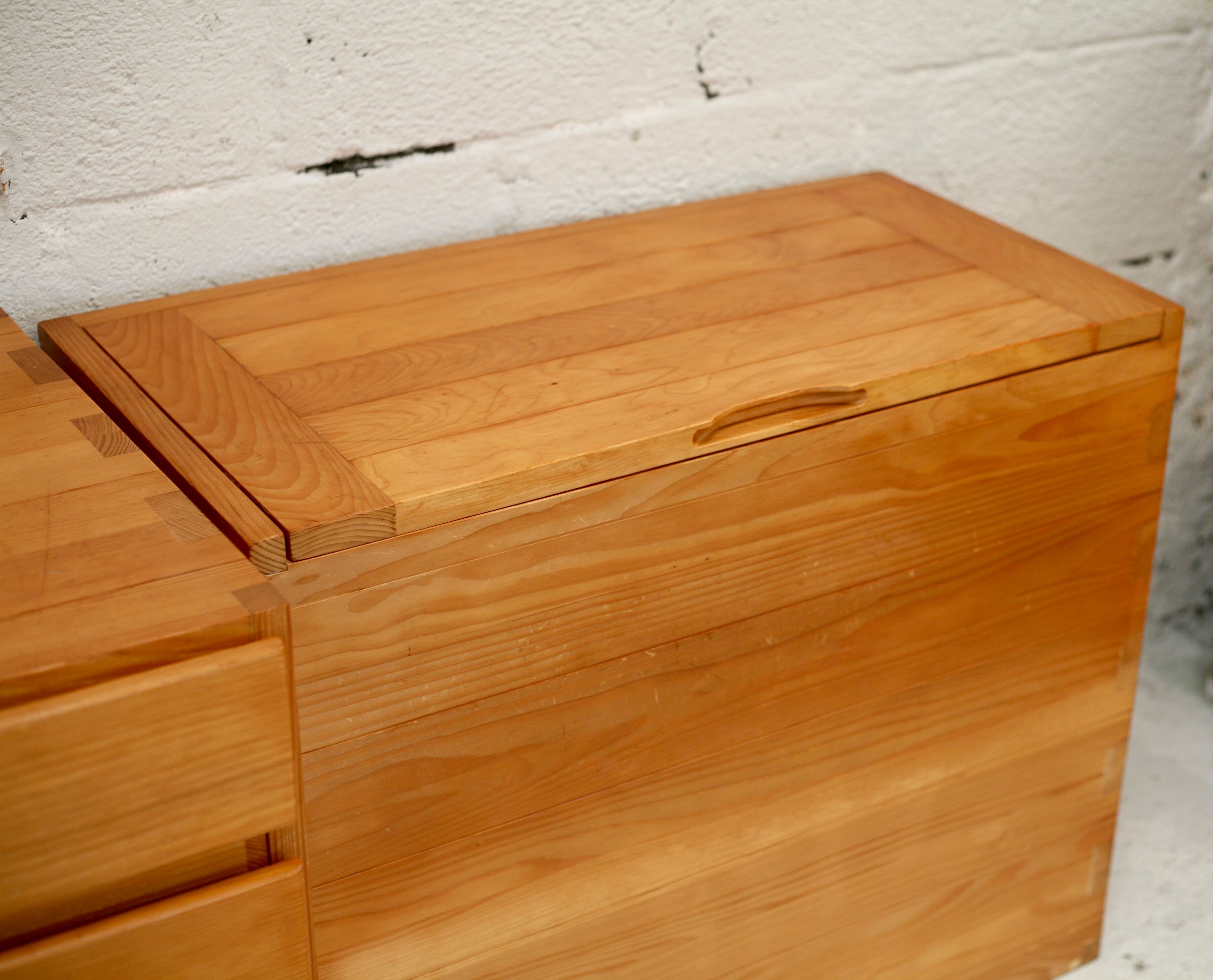 Maison Regain: modular office set. Pine. France, circa 1975