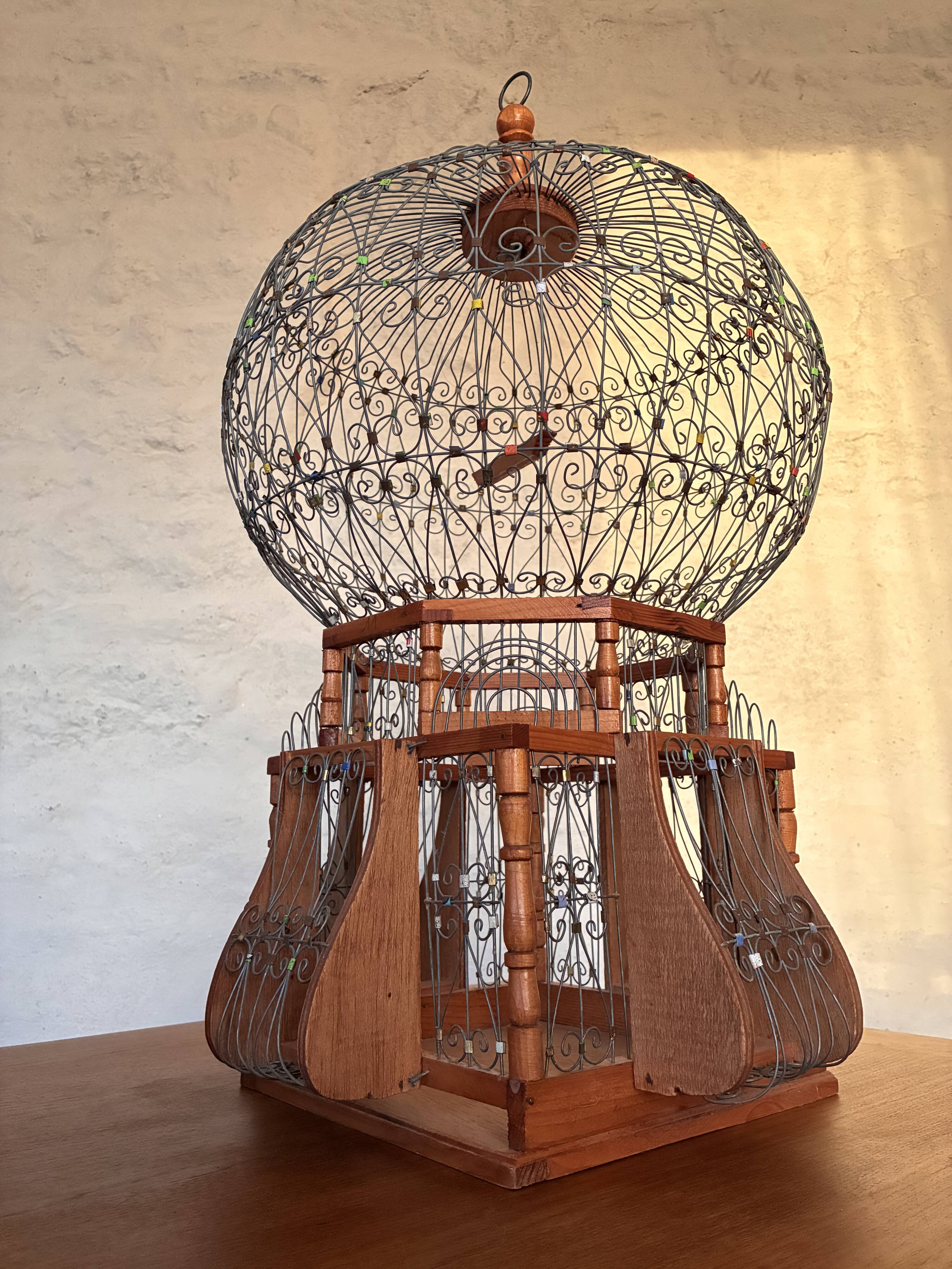 Cage à oiseaux en bois