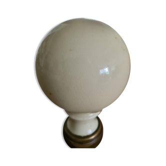 Porcelain stair ball