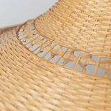 Grand lampadaire vintage en osier avec un dessus en chrome et un abat-jour en osier naturel – lumière suspendue italienne des années 1970 de l'ère spatiale.