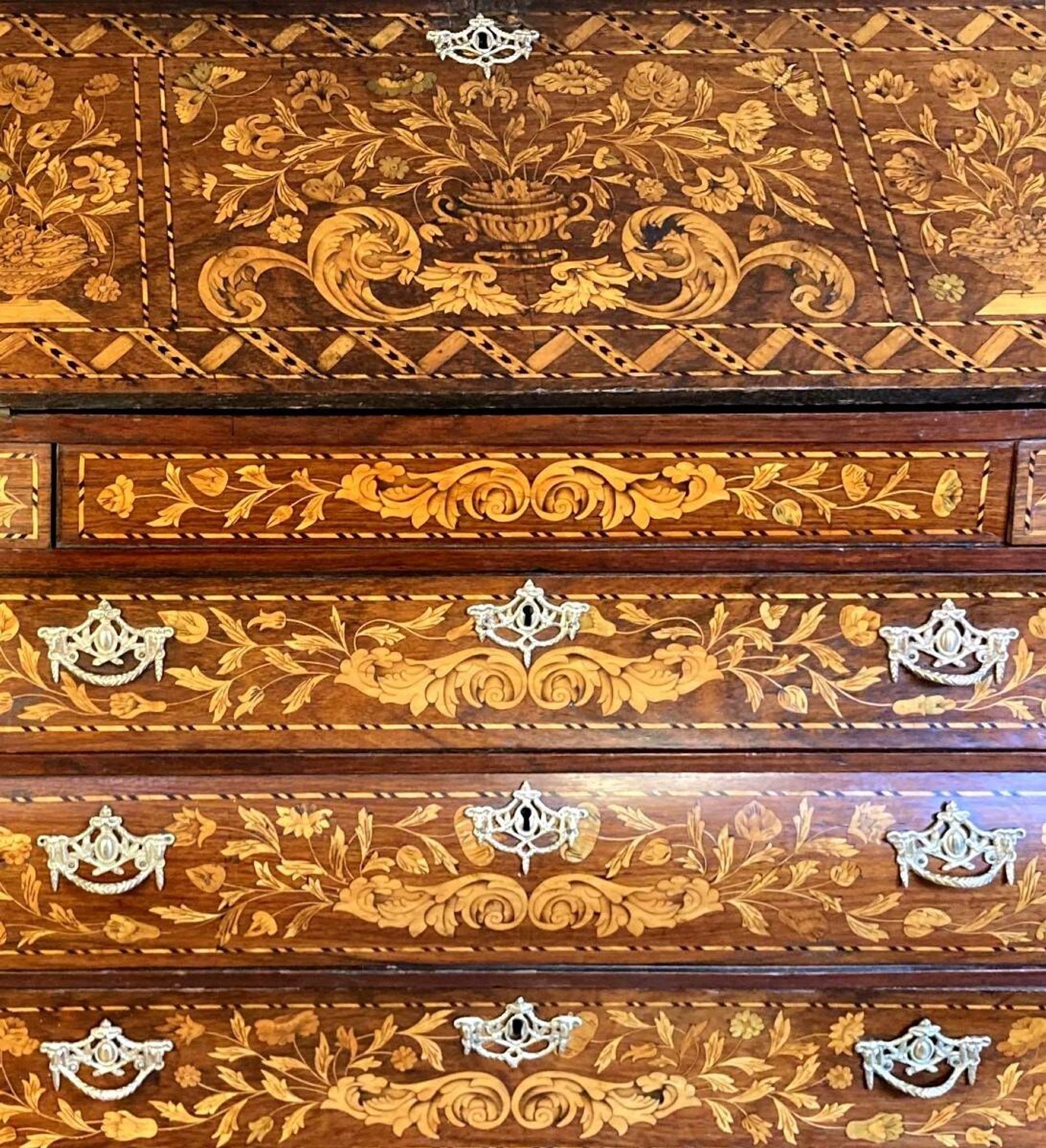 Petit secrétaire en commode hollandais du XVIIIe siècle