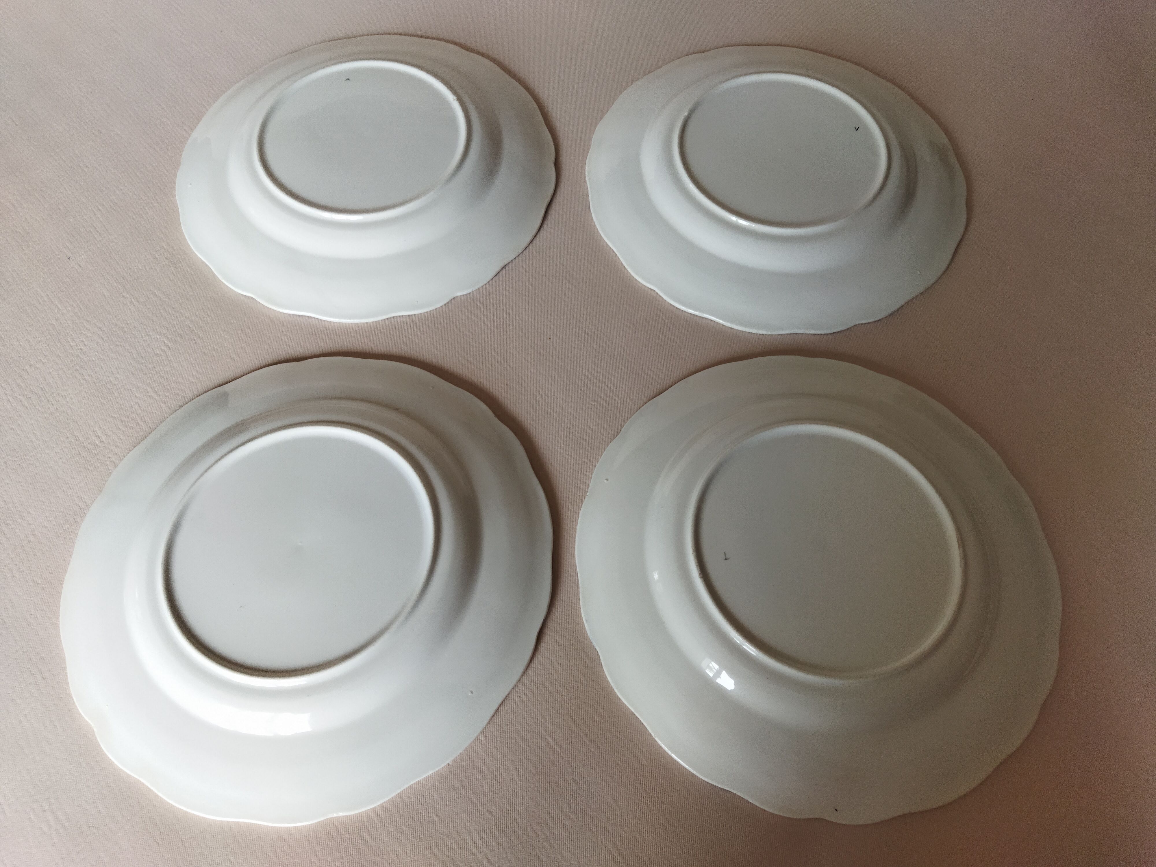 4 blue & white English style dinner plates