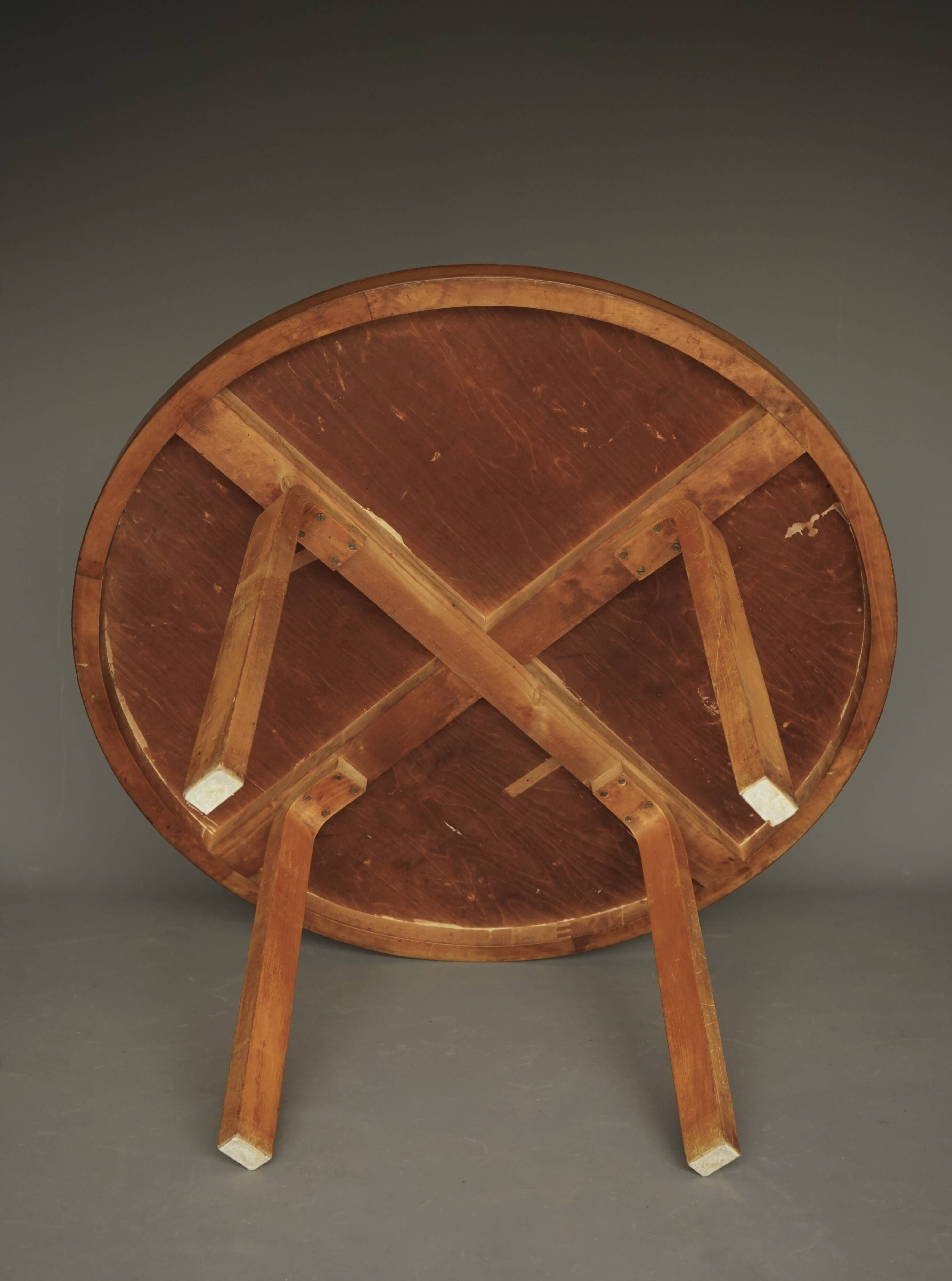Table à manger L-leg Modèle 91 par Alvar Aalto pour Artek Finlande, années 1940.