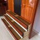 Armoire vintage italienne, noyer, bois cannelé, pieds en laiton années 1950.