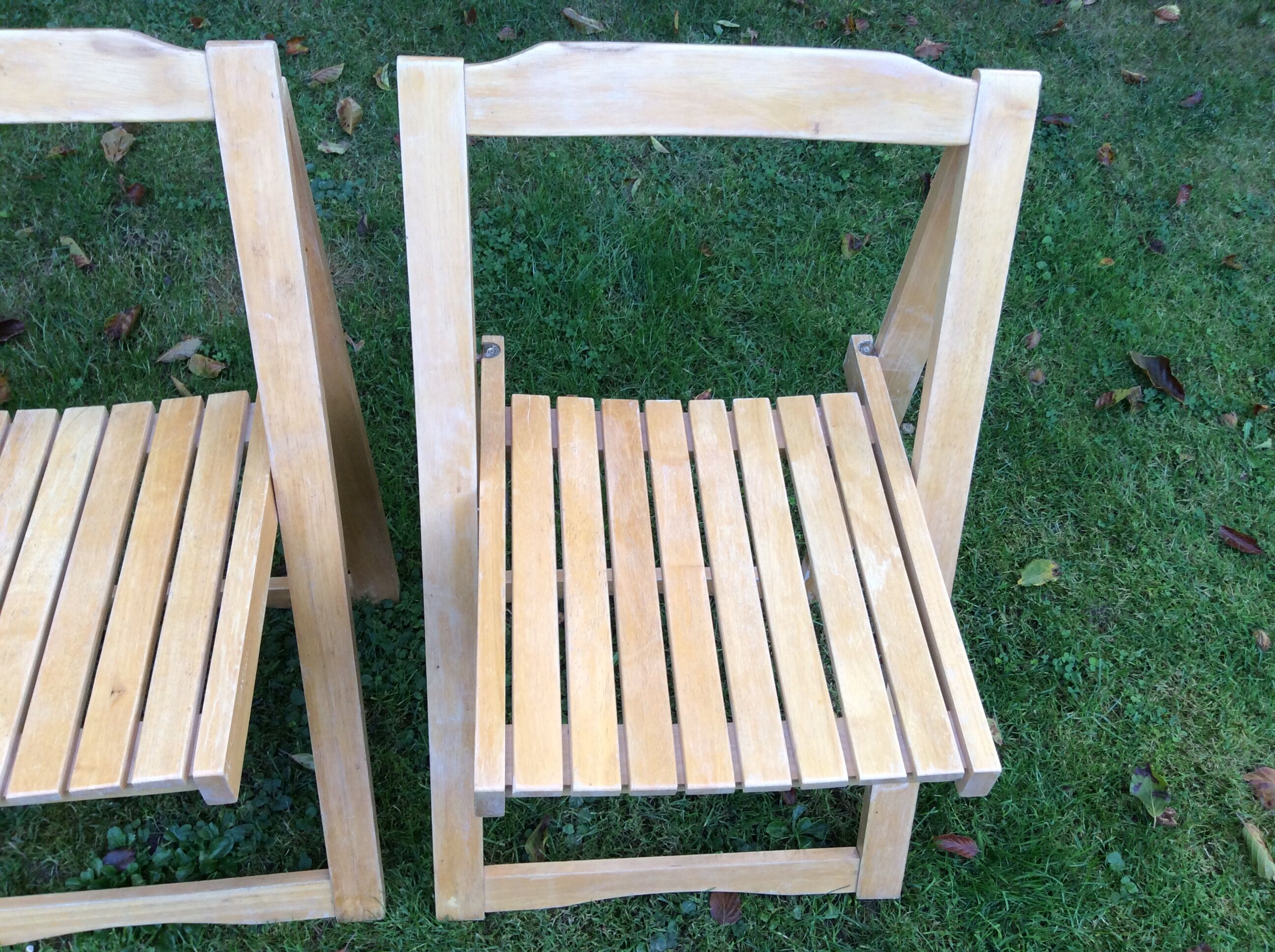 Series of 4 folding chairs